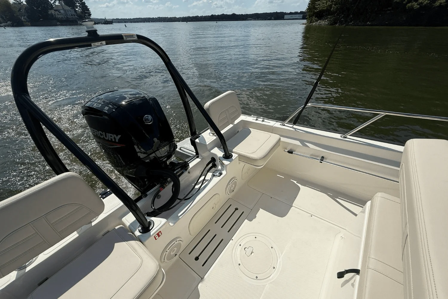 2026 Boston Whaler 170 Montauk Image Thumbnail #9