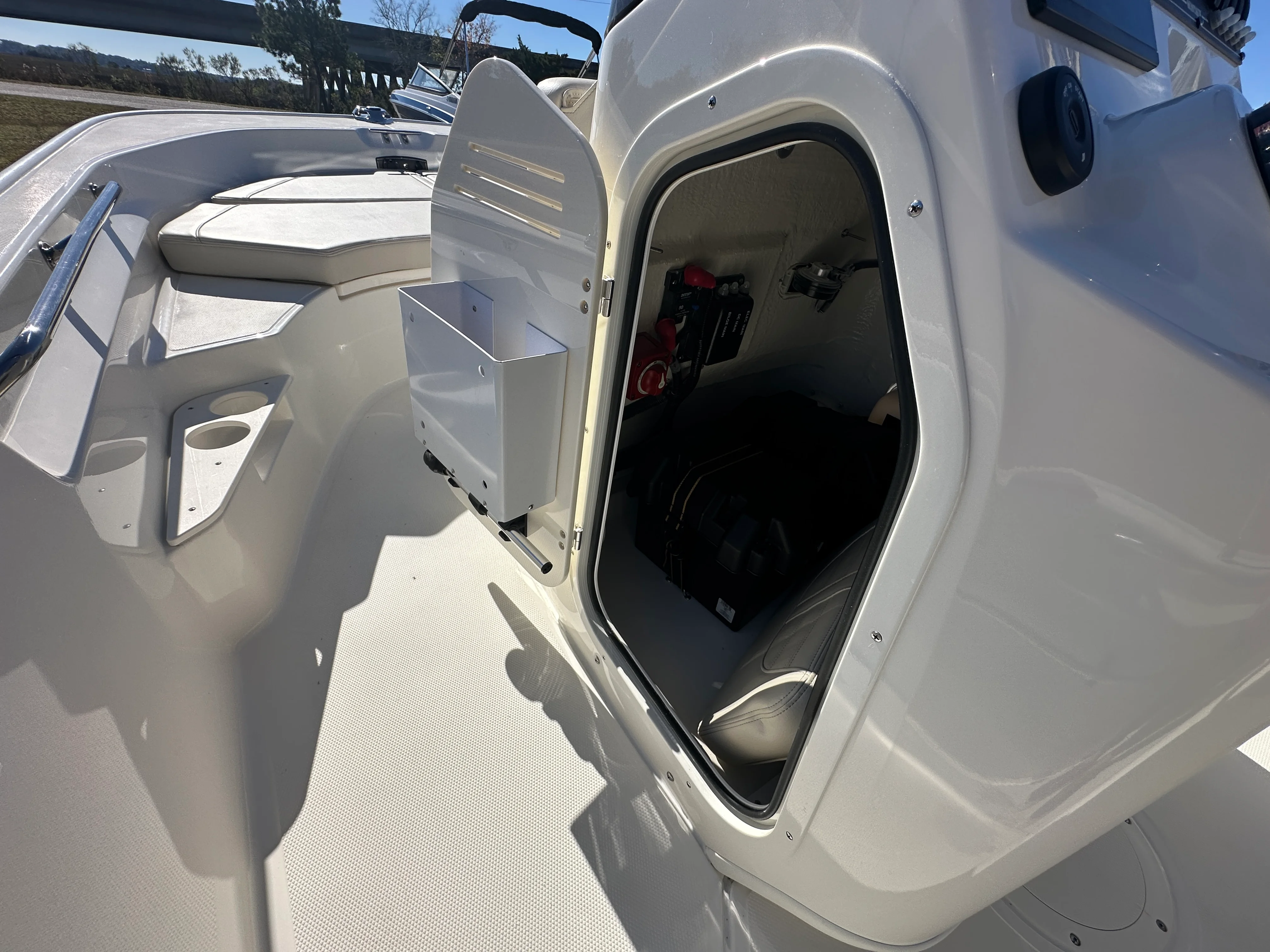 2026 Boston Whaler 170 Montauk Image Thumbnail #12