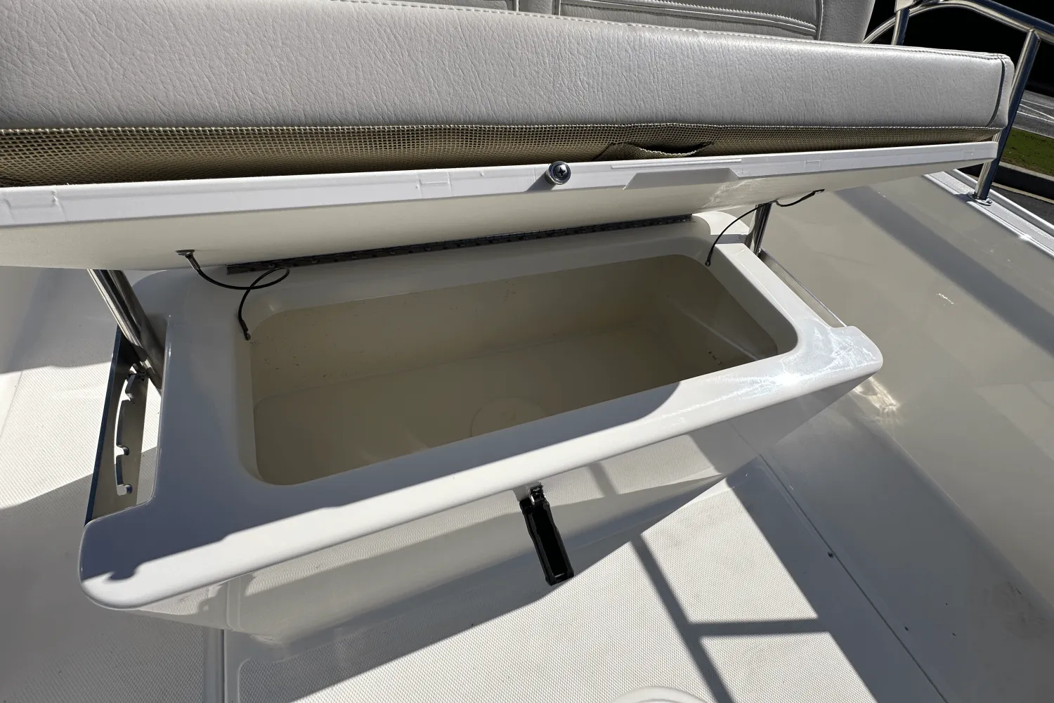 2026 Boston Whaler 170 Montauk Image Thumbnail #6