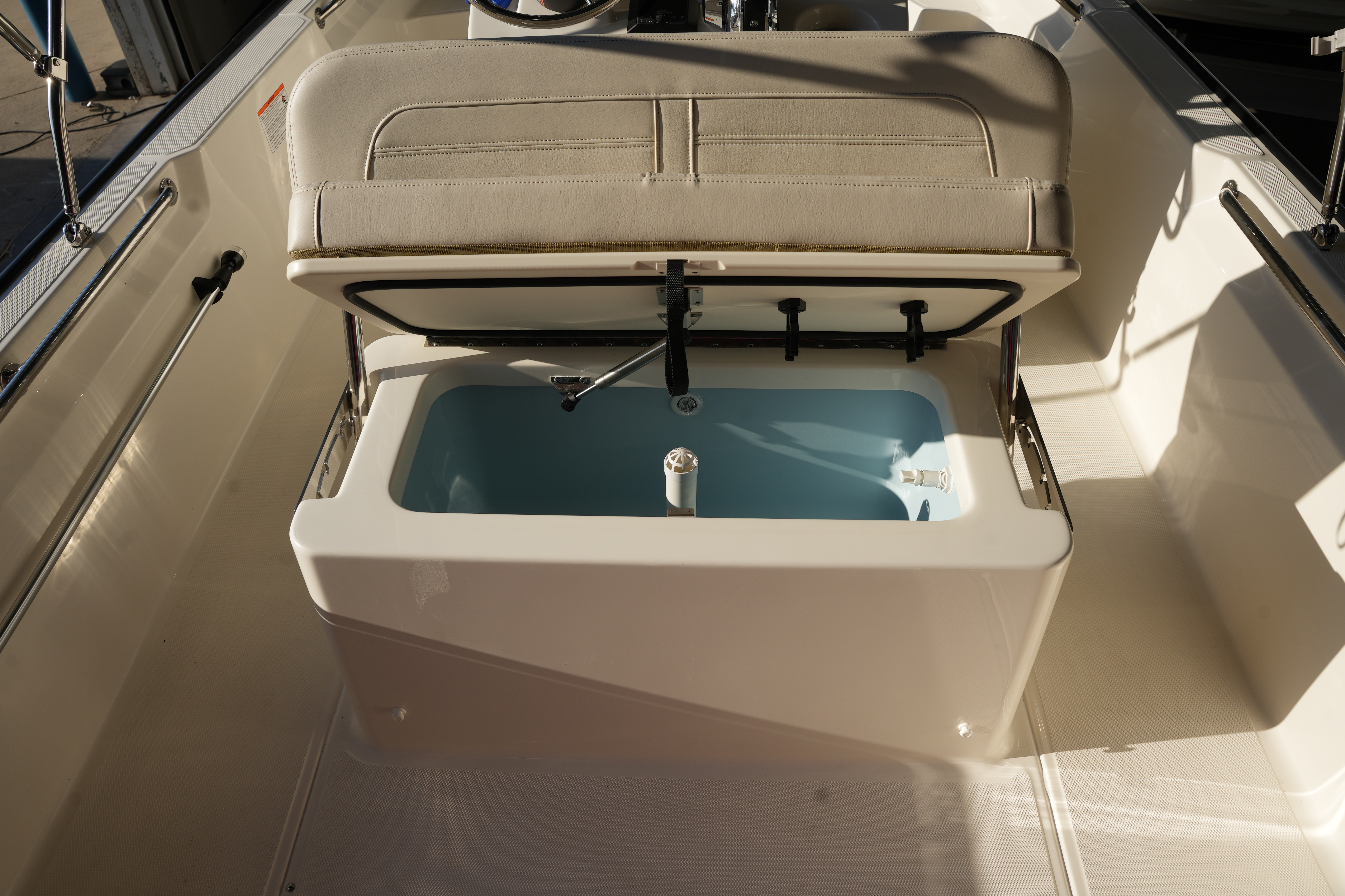 2026 Boston Whaler 170 Montauk Image Thumbnail #13