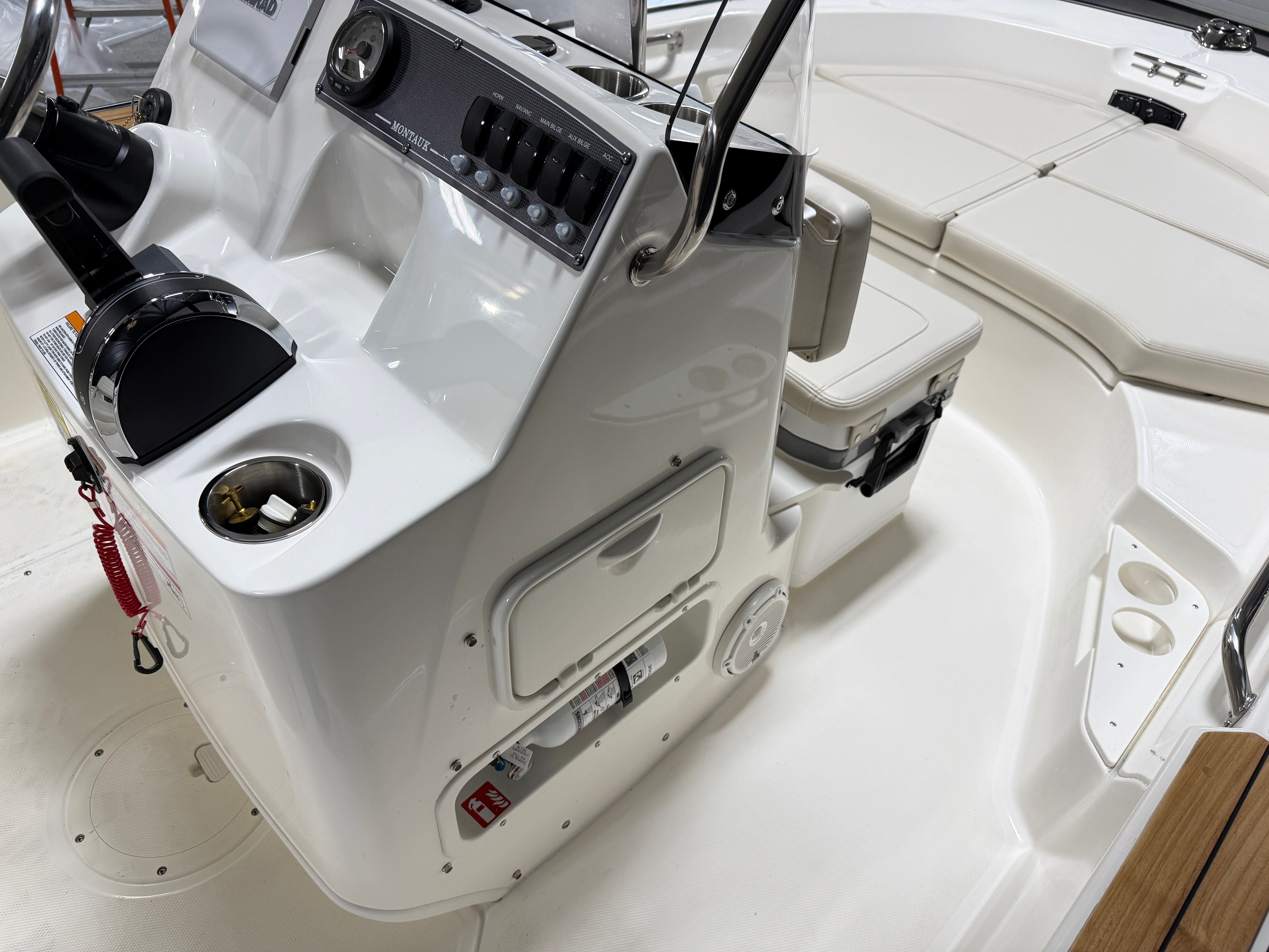 2026 Boston Whaler 170 Montauk Image Thumbnail #32