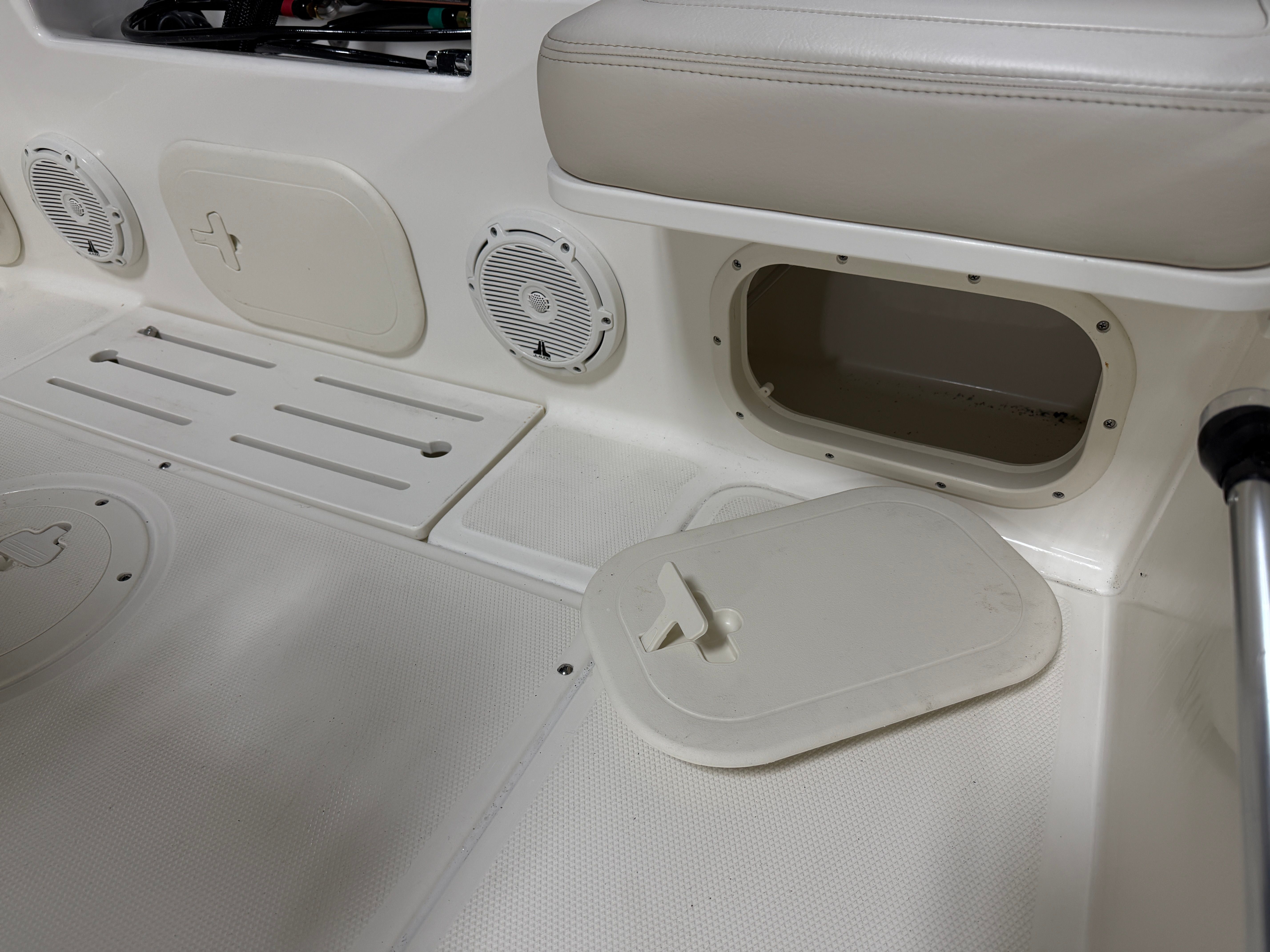 2026 Boston Whaler 170 Montauk Image Thumbnail #15