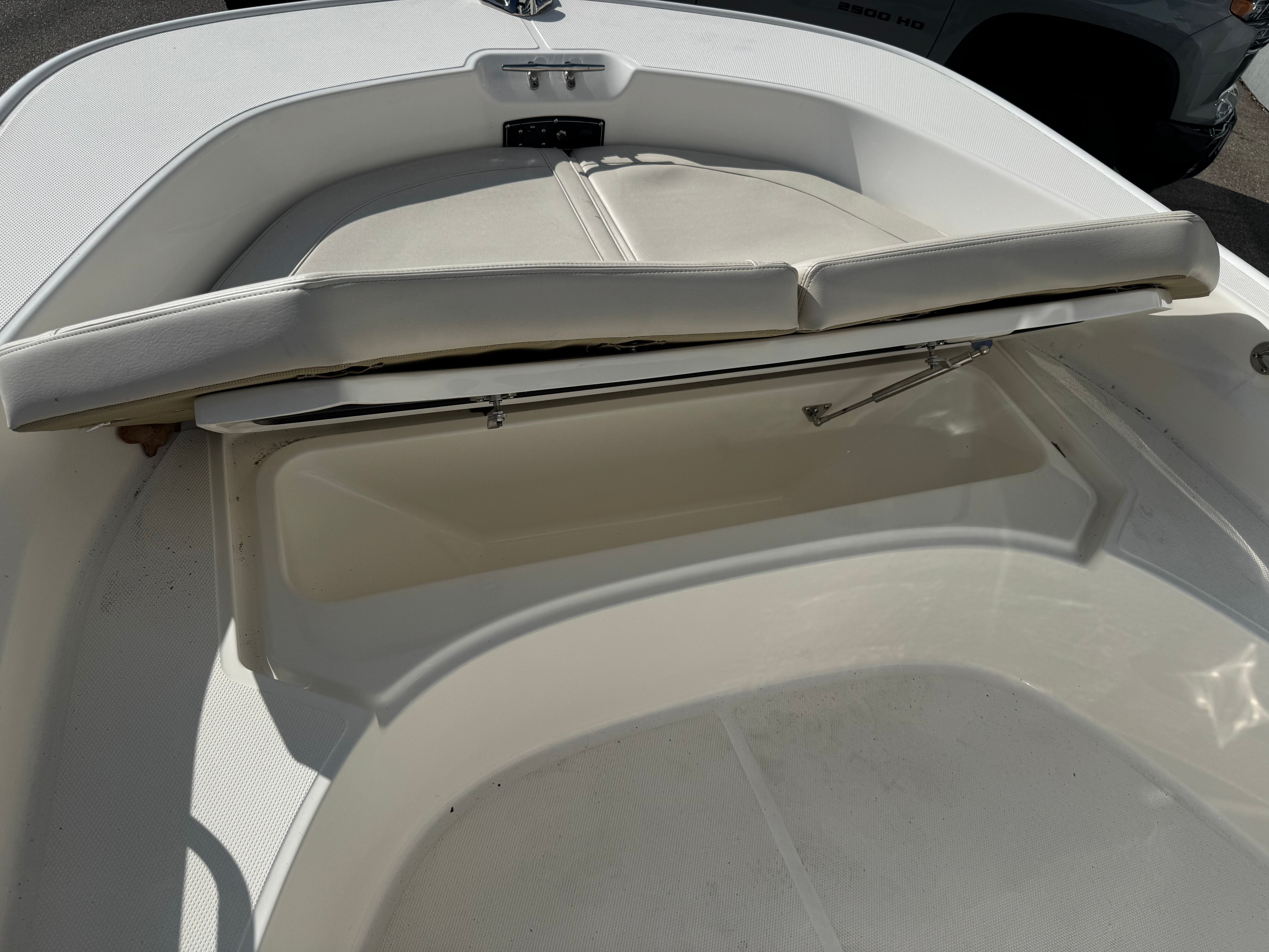 2026 Boston Whaler 170 Montauk Image Thumbnail #10