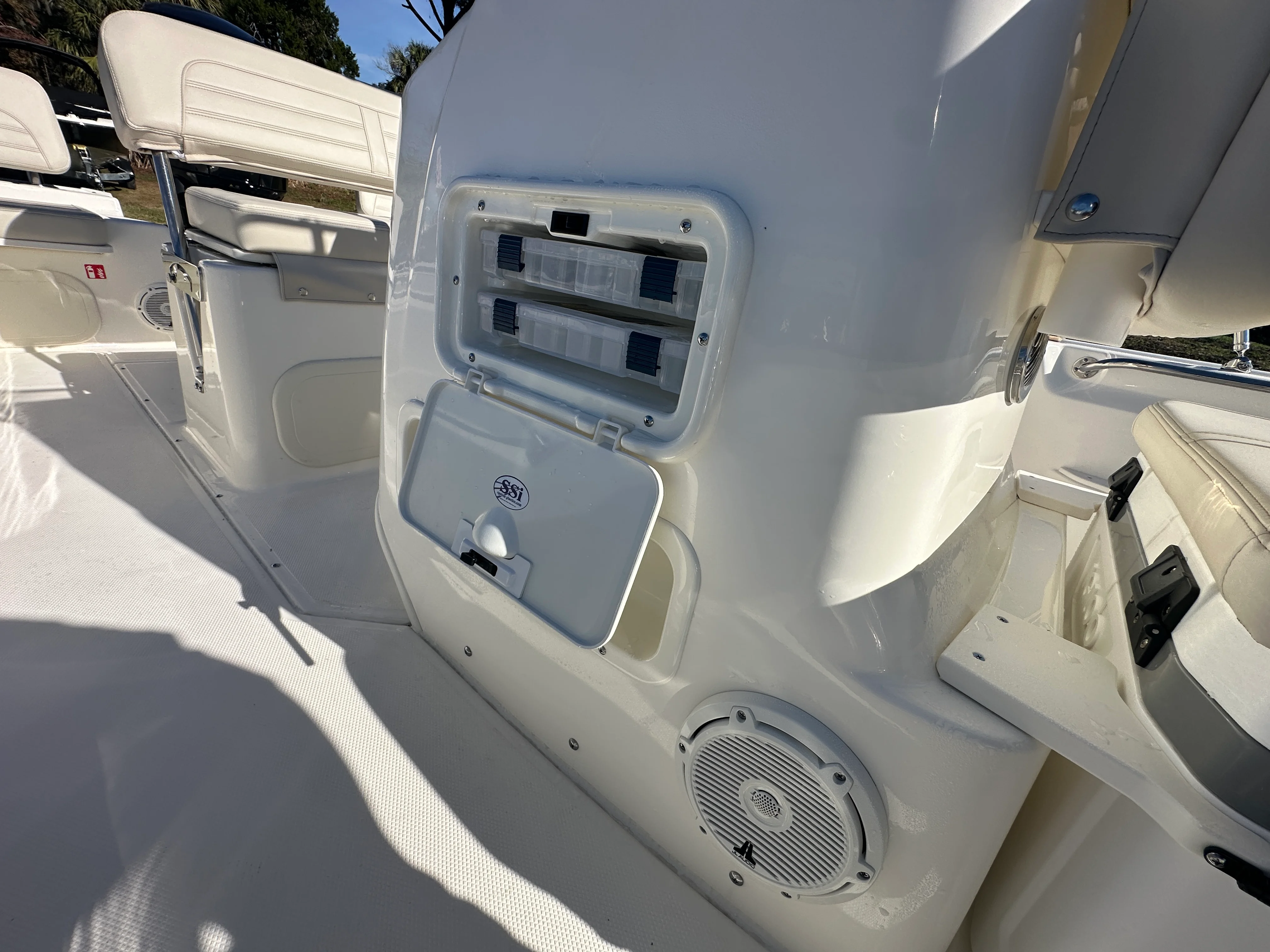 2026 Boston Whaler 170 Montauk Image Thumbnail #12