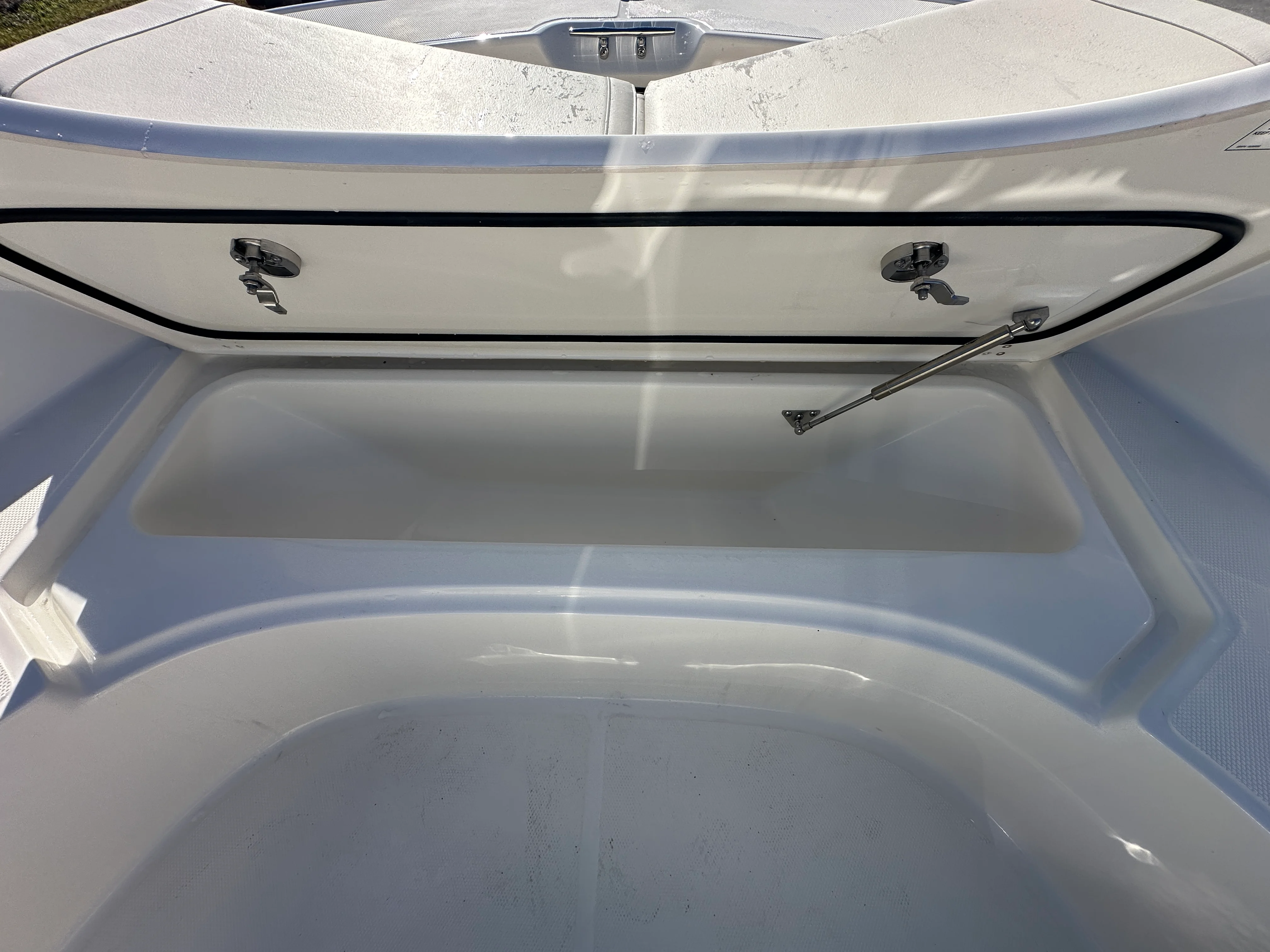 2026 Boston Whaler 170 Montauk Image Thumbnail #8