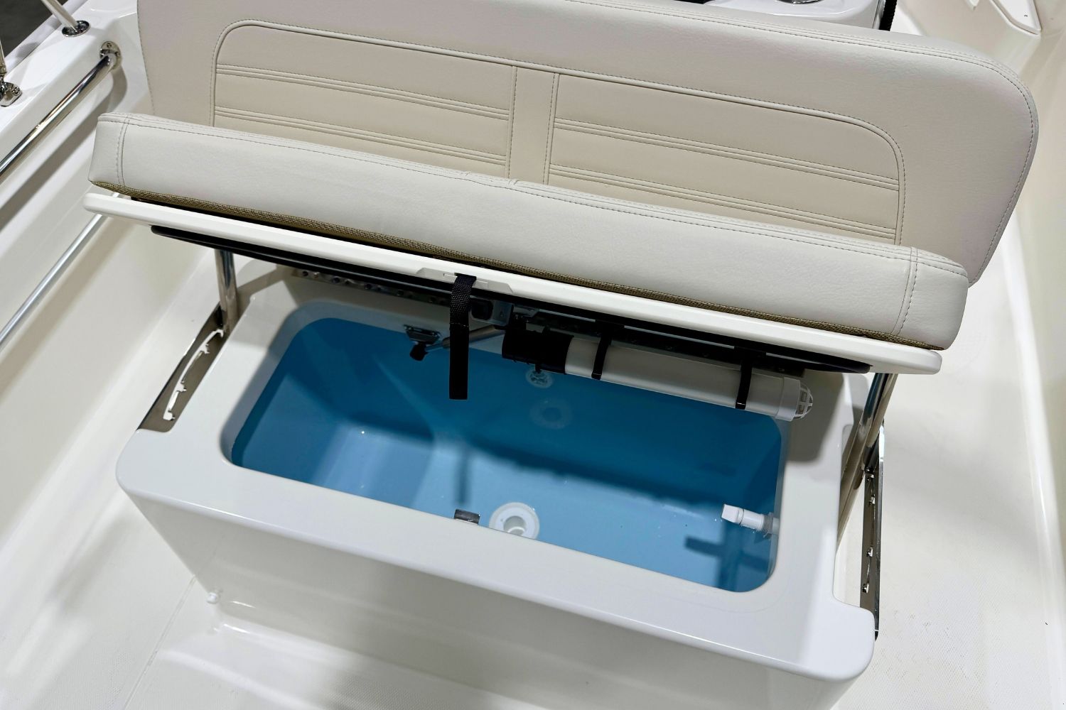 2026 Boston Whaler 170 Montauk Image Thumbnail #9