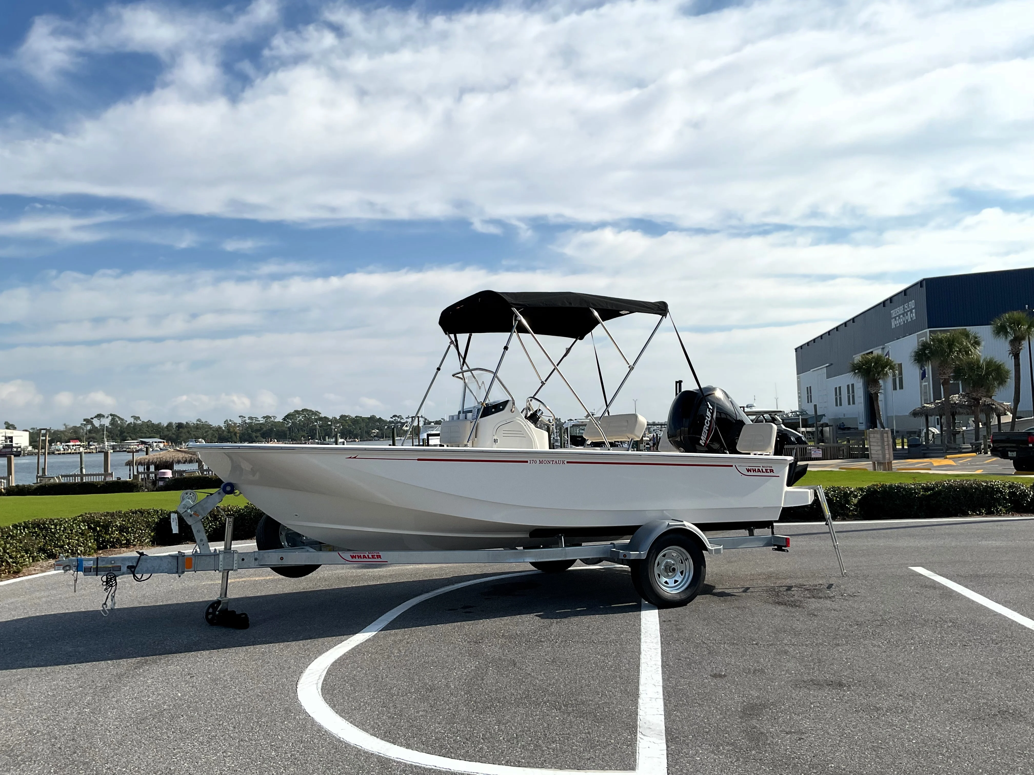 2026 Boston Whaler 170 Montauk Image Thumbnail #1