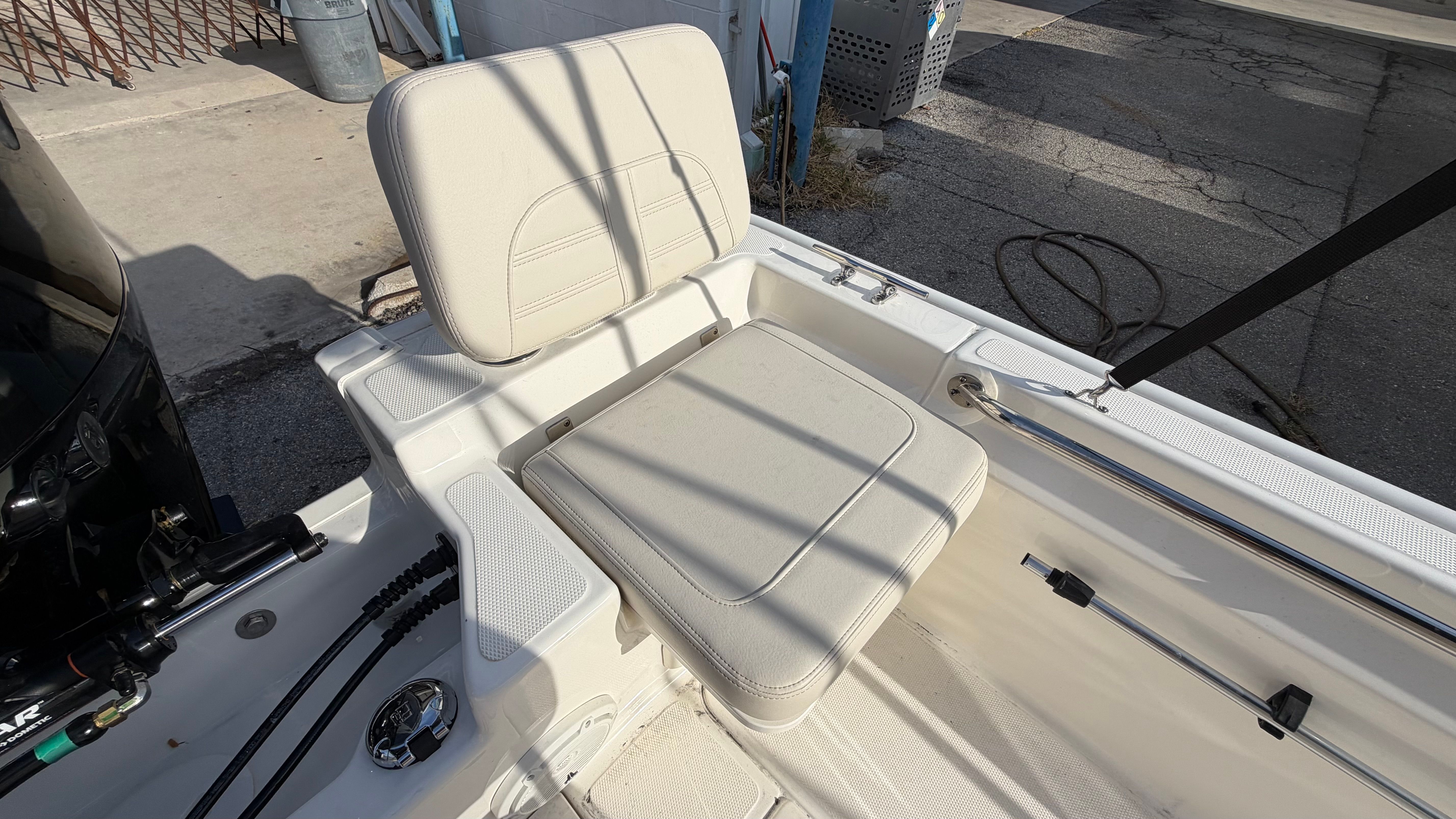 2026 Boston Whaler 170 Montauk Image Thumbnail #5