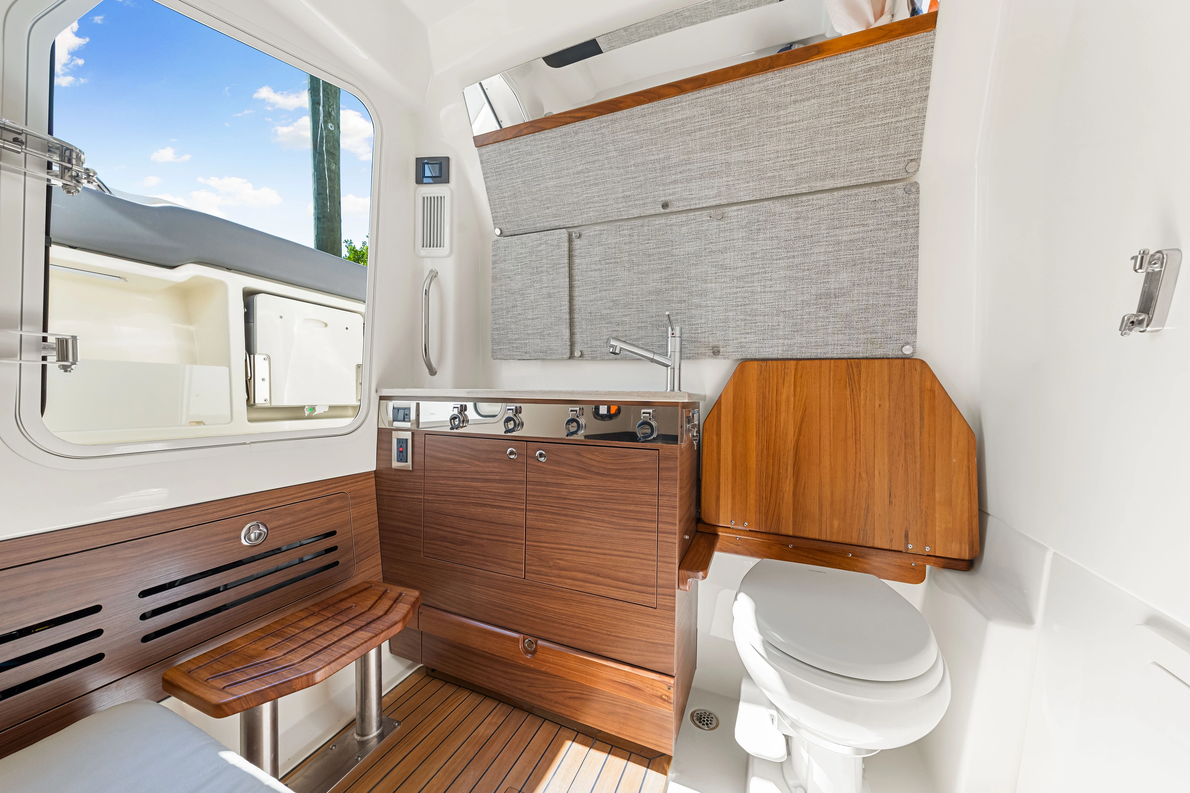 2025 Boston Whaler 360 Outrage Image Thumbnail #55