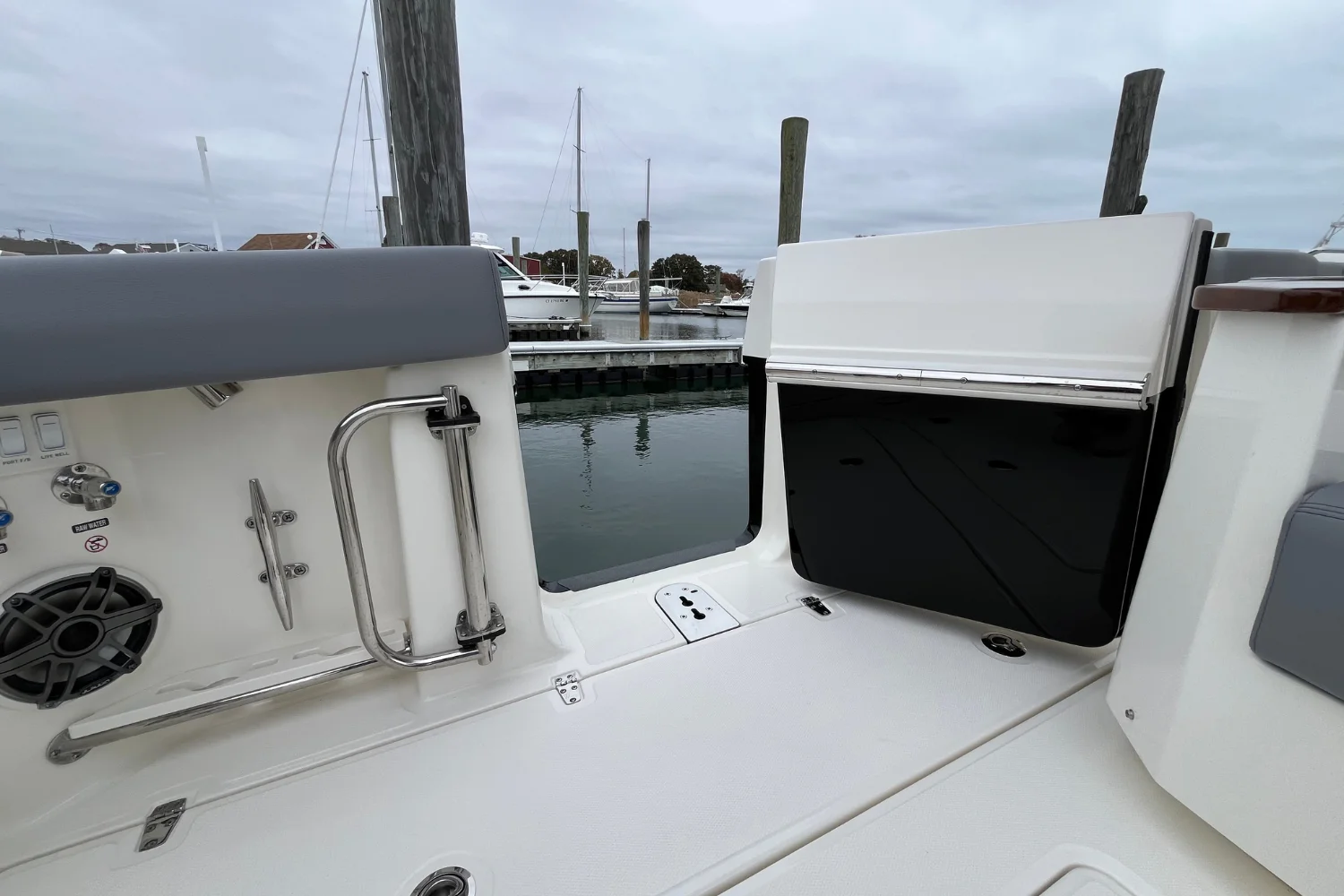 2026 Boston Whaler 360 Outrage Image Thumbnail #31