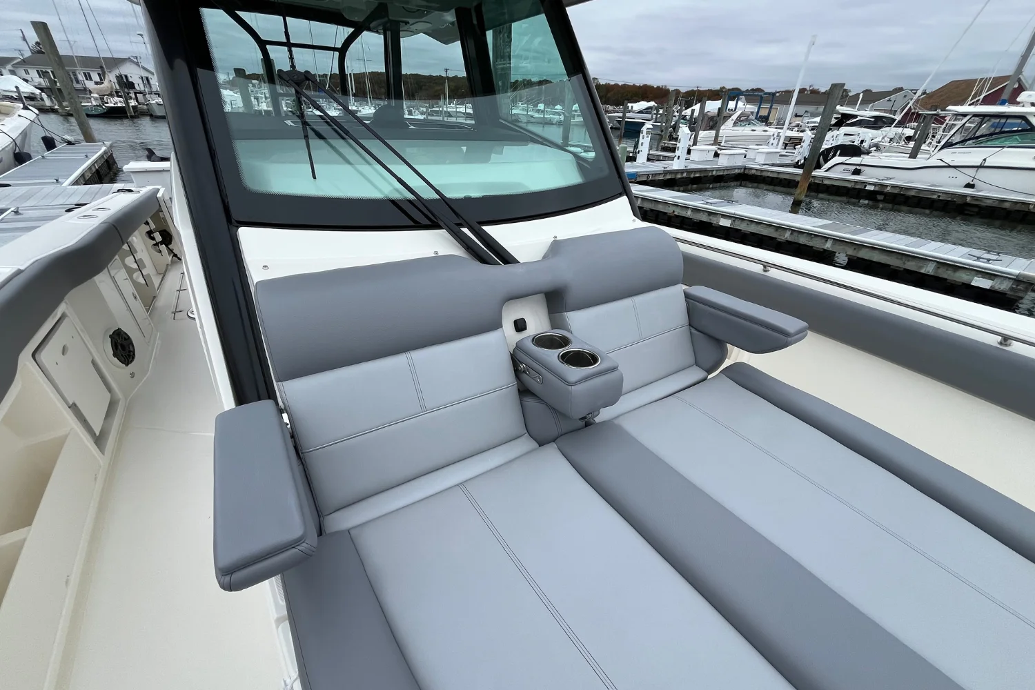 2026 Boston Whaler 360 Outrage Image Thumbnail #41