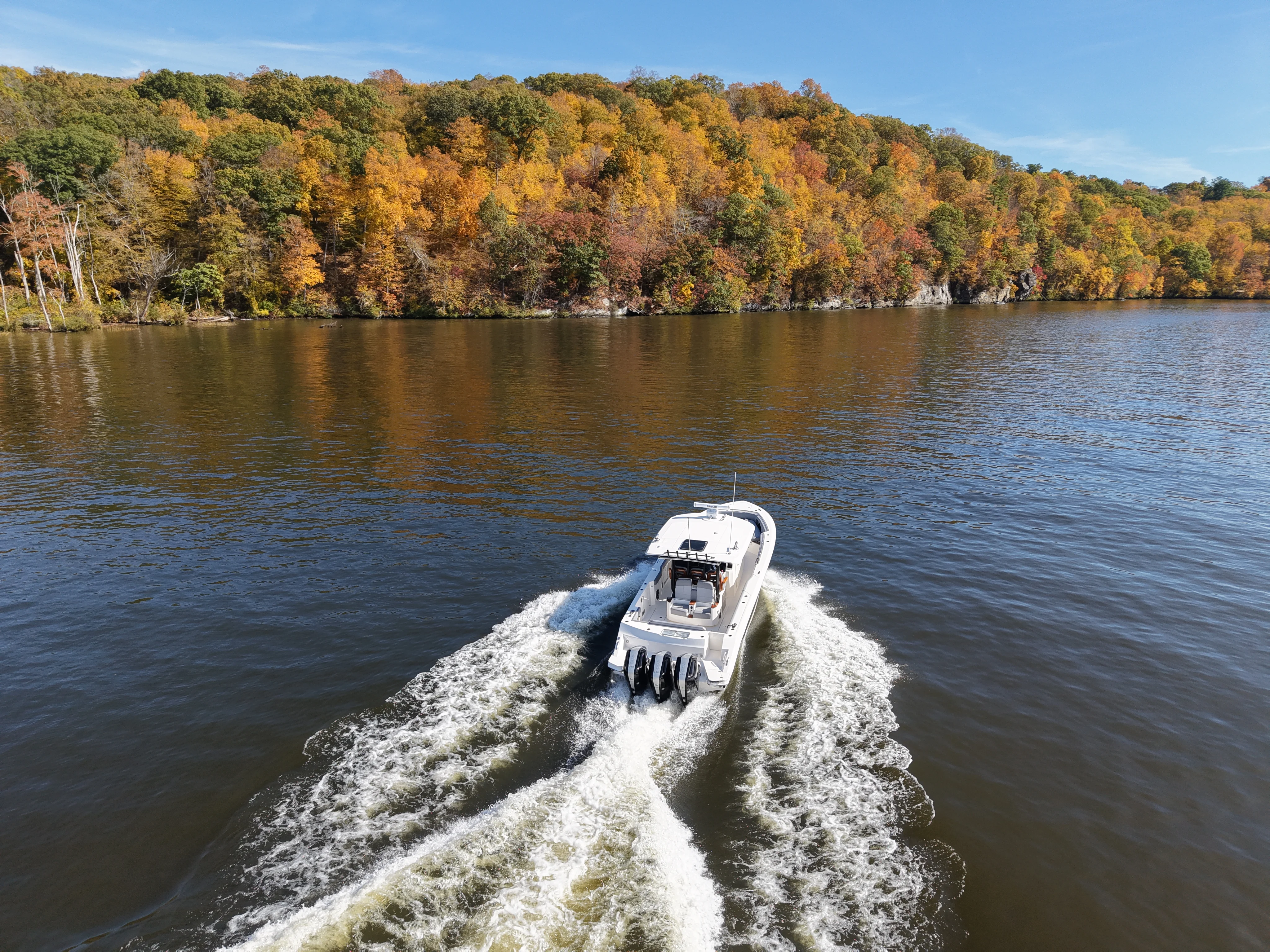 2026 Boston Whaler 360 Outrage Image Thumbnail #7