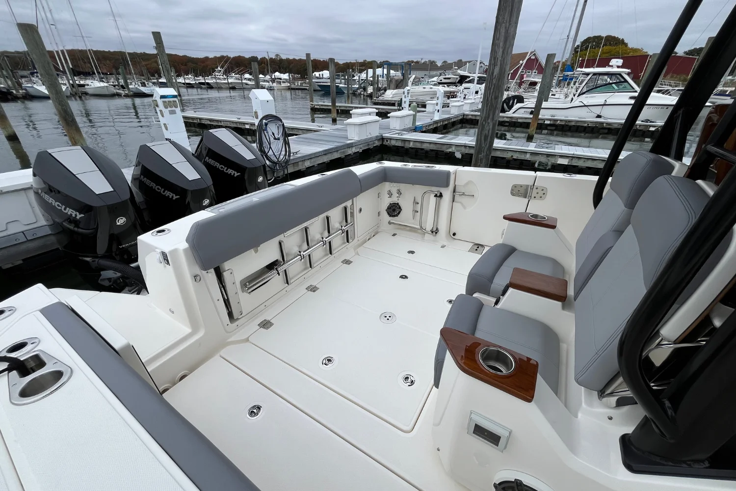 2026 Boston Whaler 360 Outrage Image Thumbnail #28