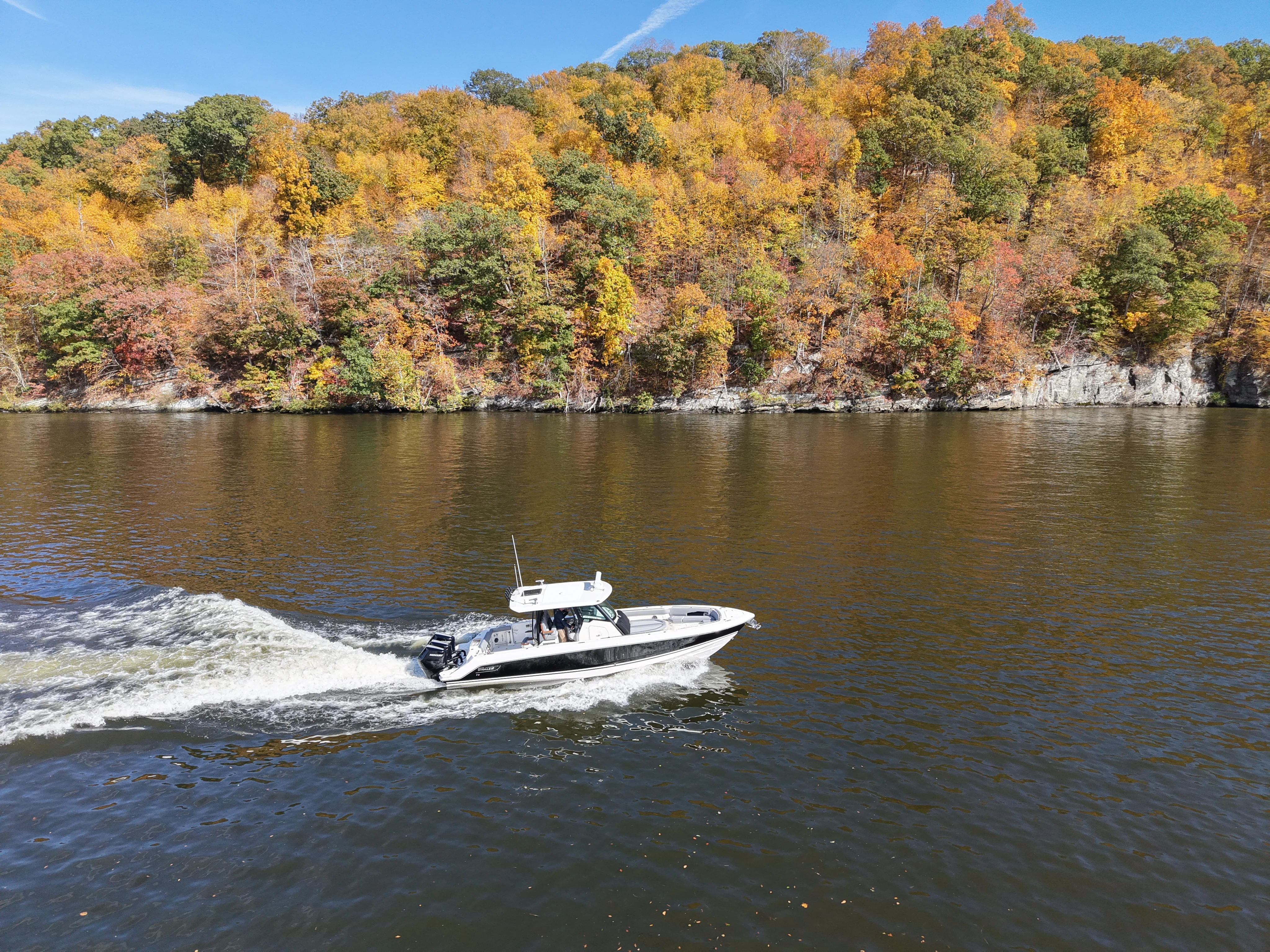2026 Boston Whaler 360 Outrage Image Thumbnail #9