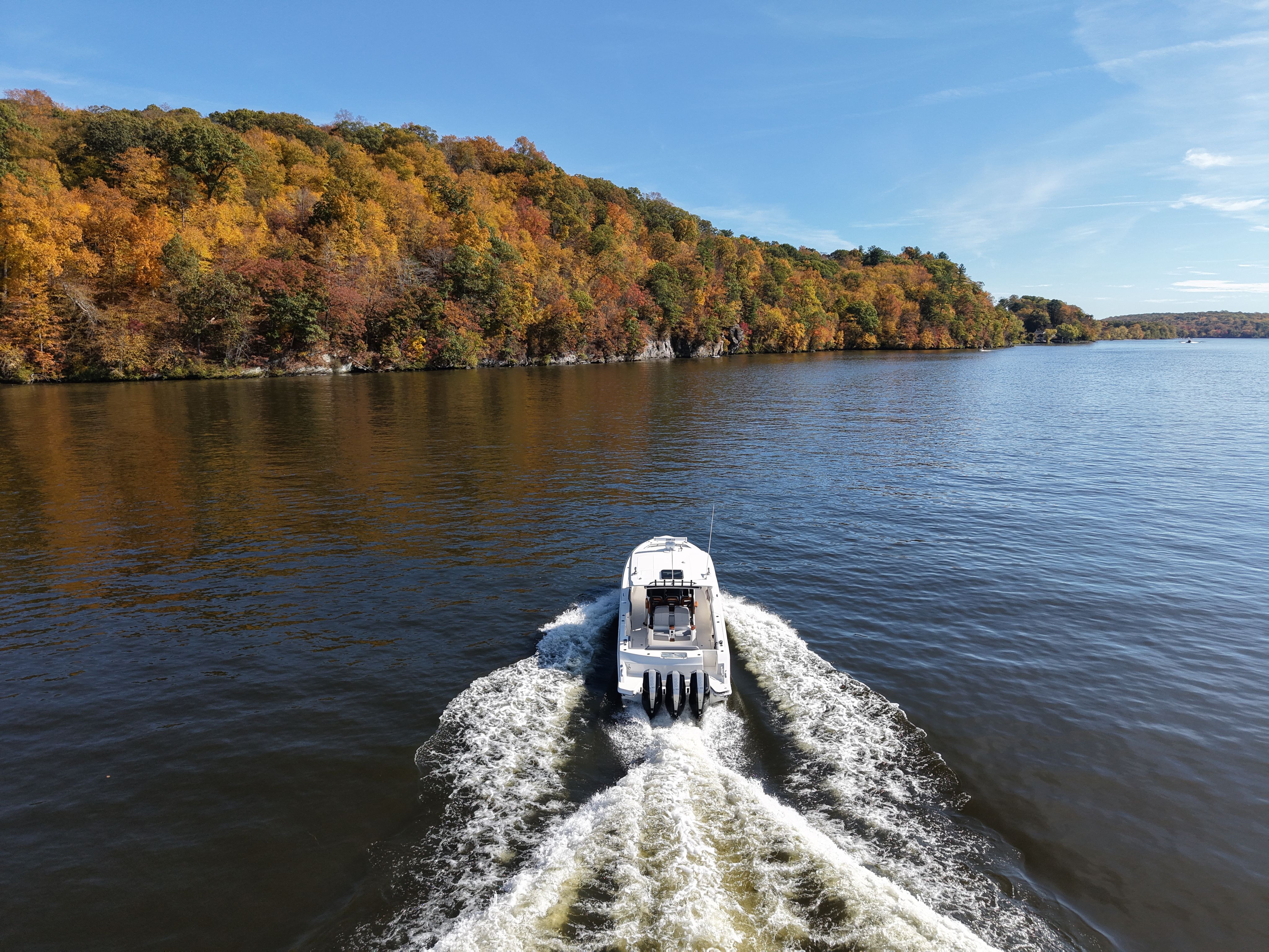2026 Boston Whaler 360 Outrage Image Thumbnail #8