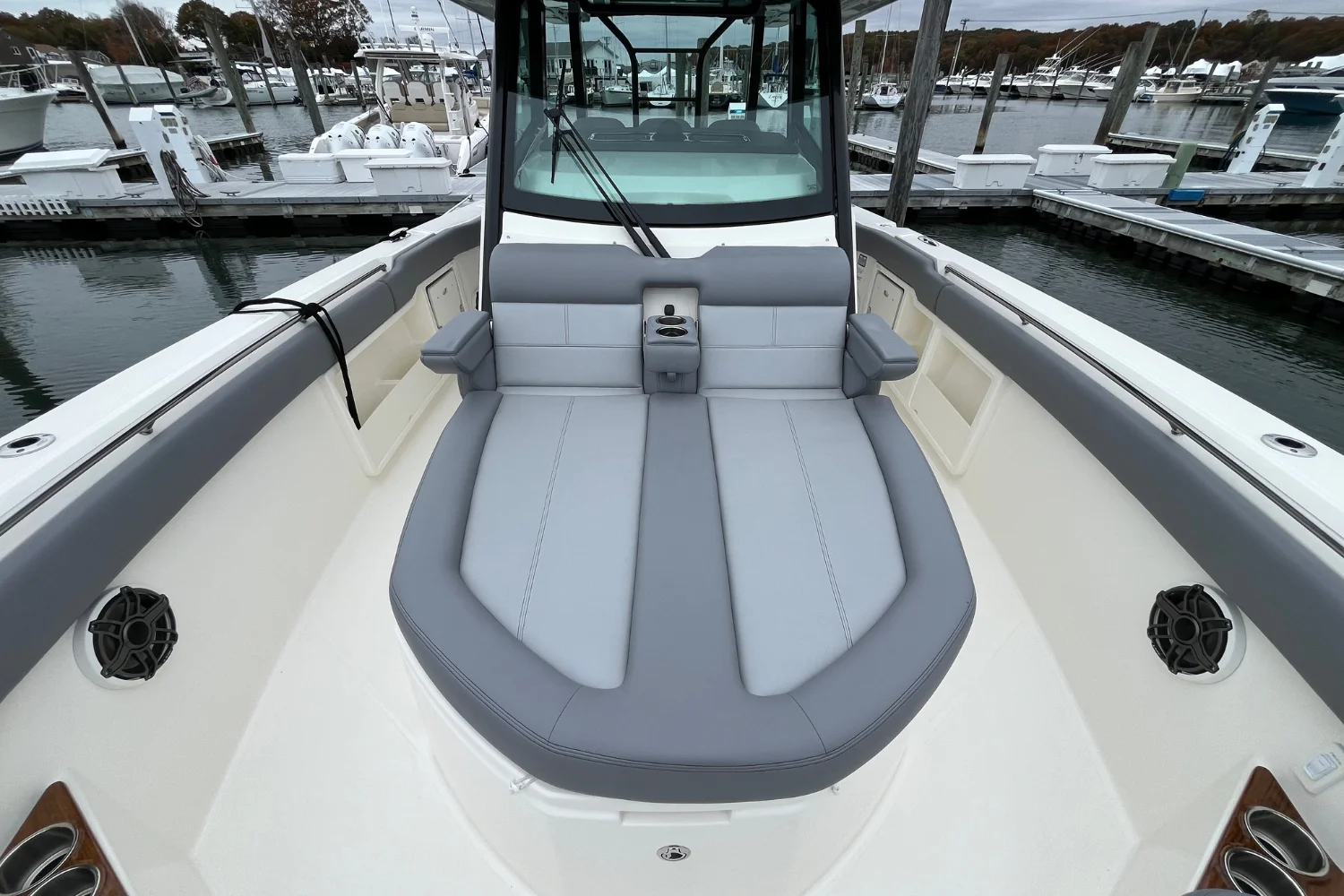 2026 Boston Whaler 360 Outrage Image Thumbnail #40