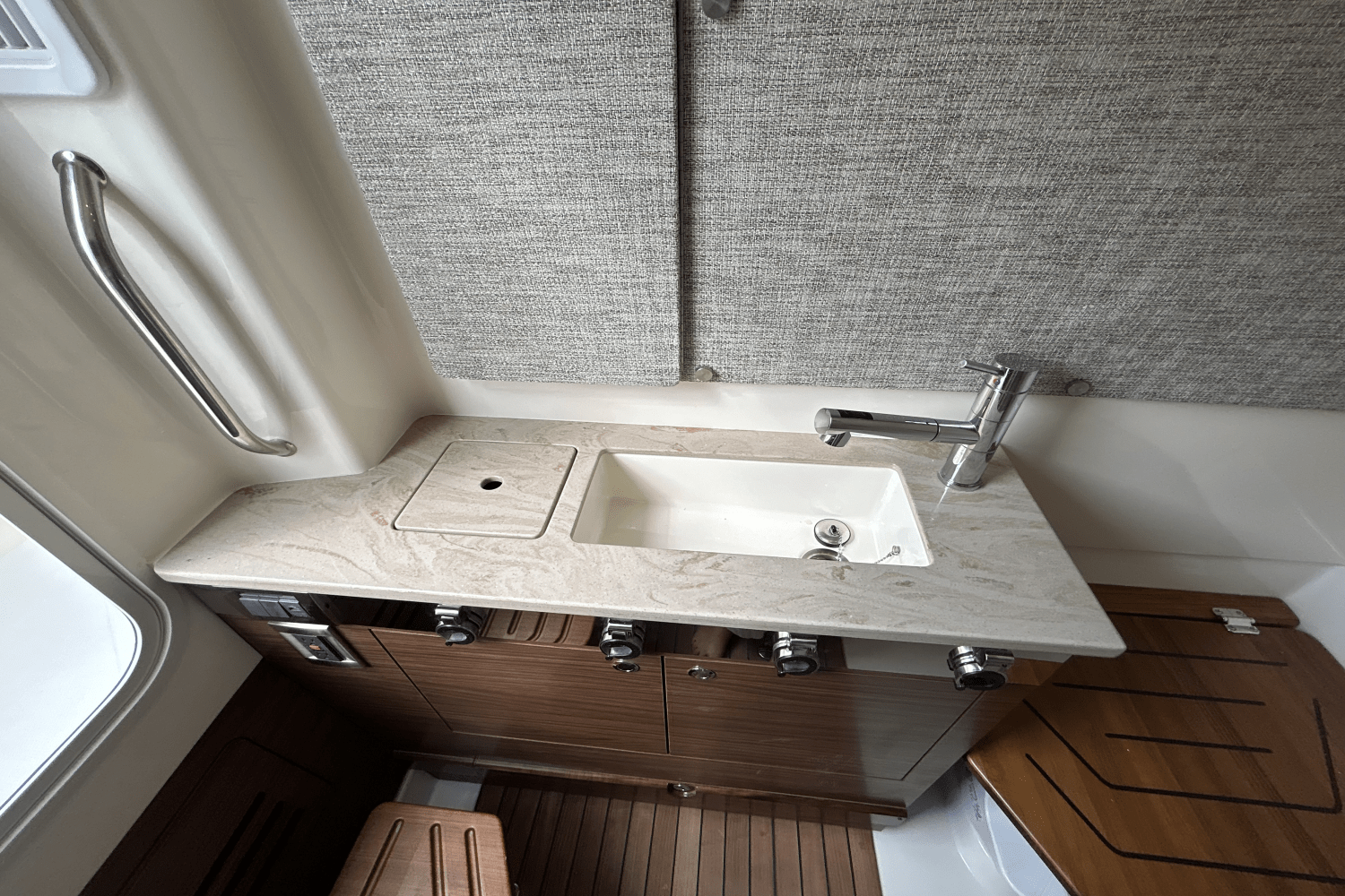 2026 Boston Whaler 360 Outrage Image Thumbnail #17