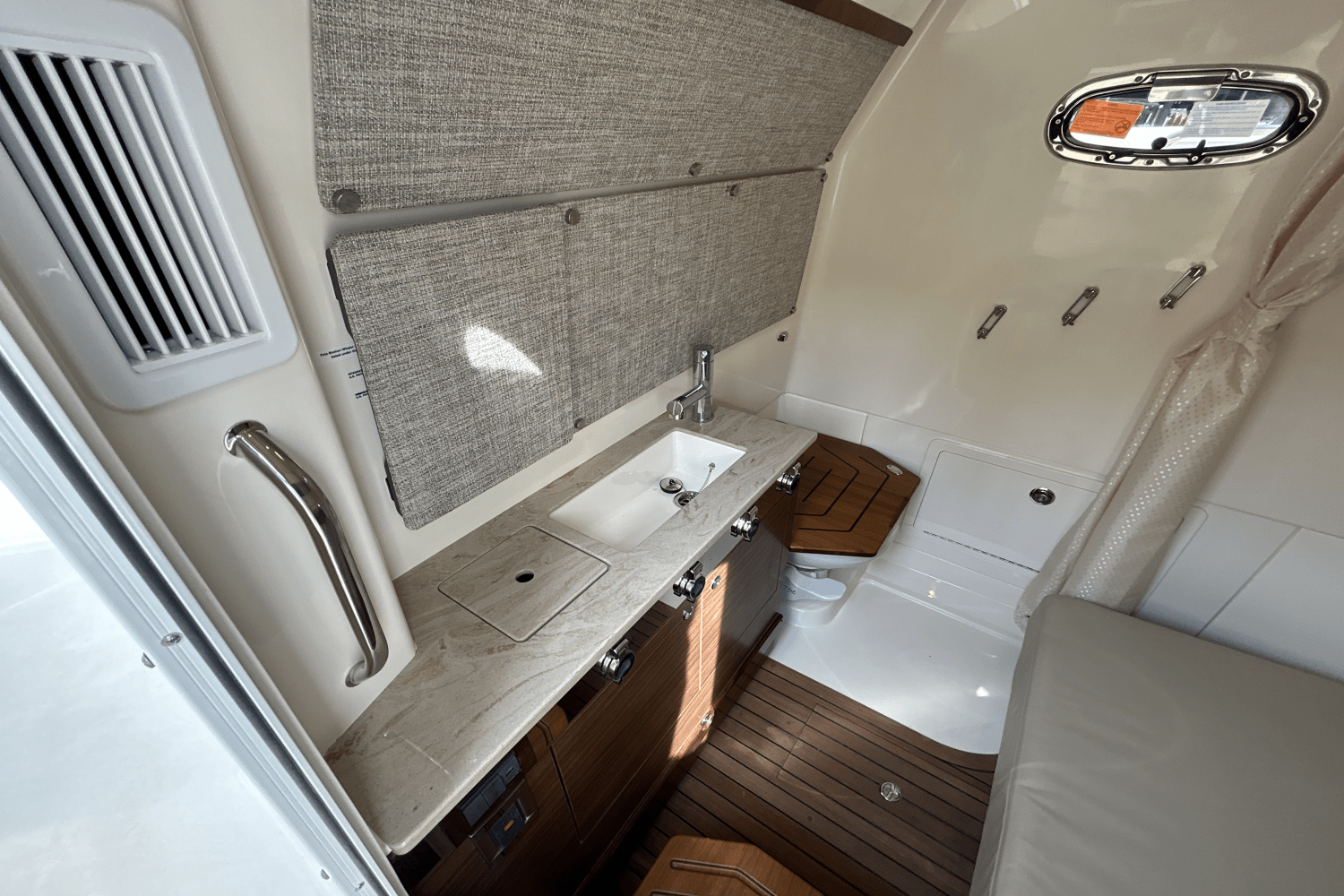 2026 Boston Whaler 360 Outrage Image Thumbnail #15
