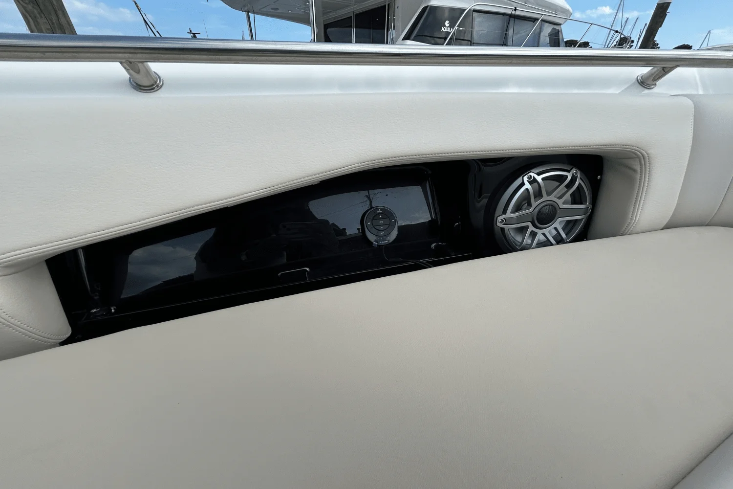 2026 Boston Whaler 360 Outrage Image Thumbnail #41