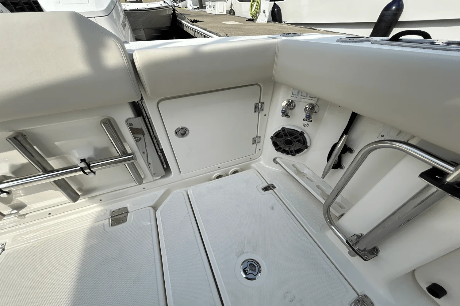 2026 Boston Whaler 360 Outrage Image Thumbnail #17