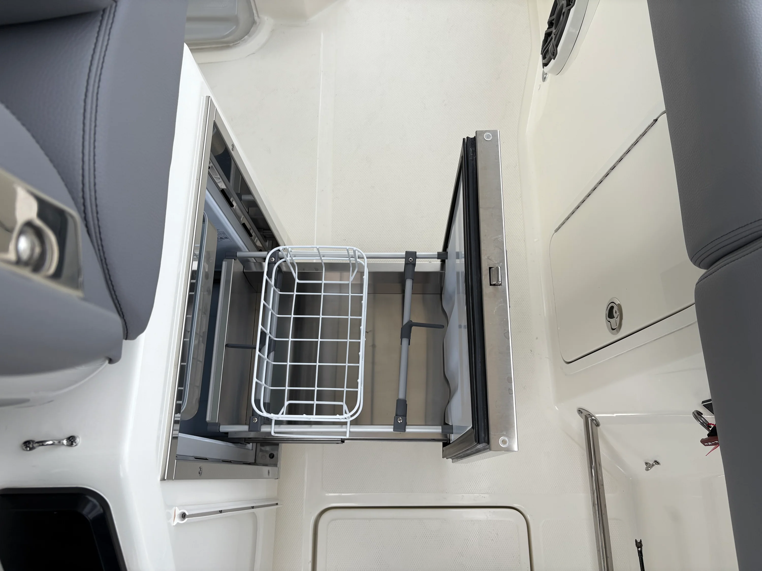 2026 Boston Whaler 360 Outrage Image Thumbnail #20