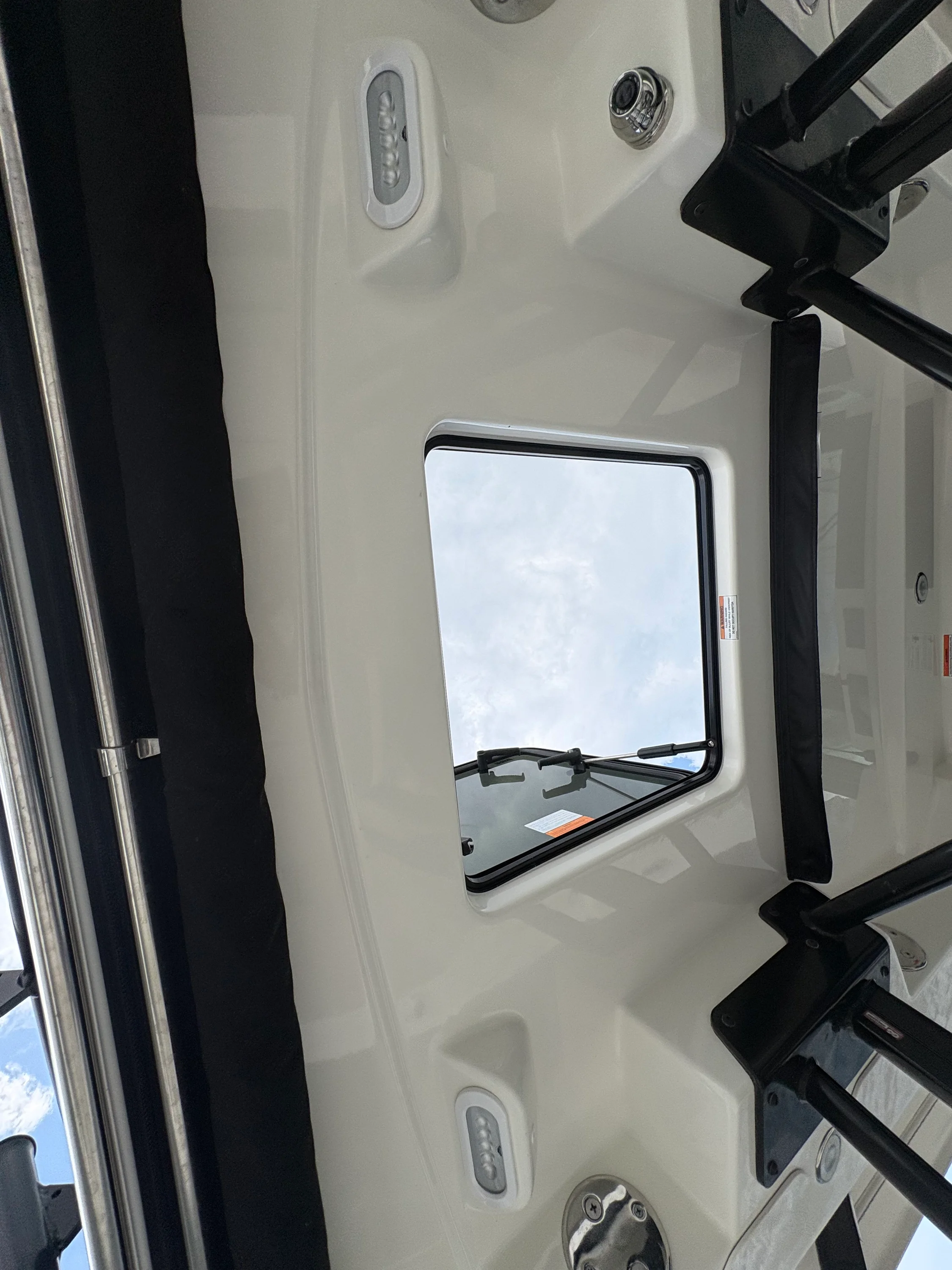 2026 Boston Whaler 360 Outrage Image Thumbnail #32