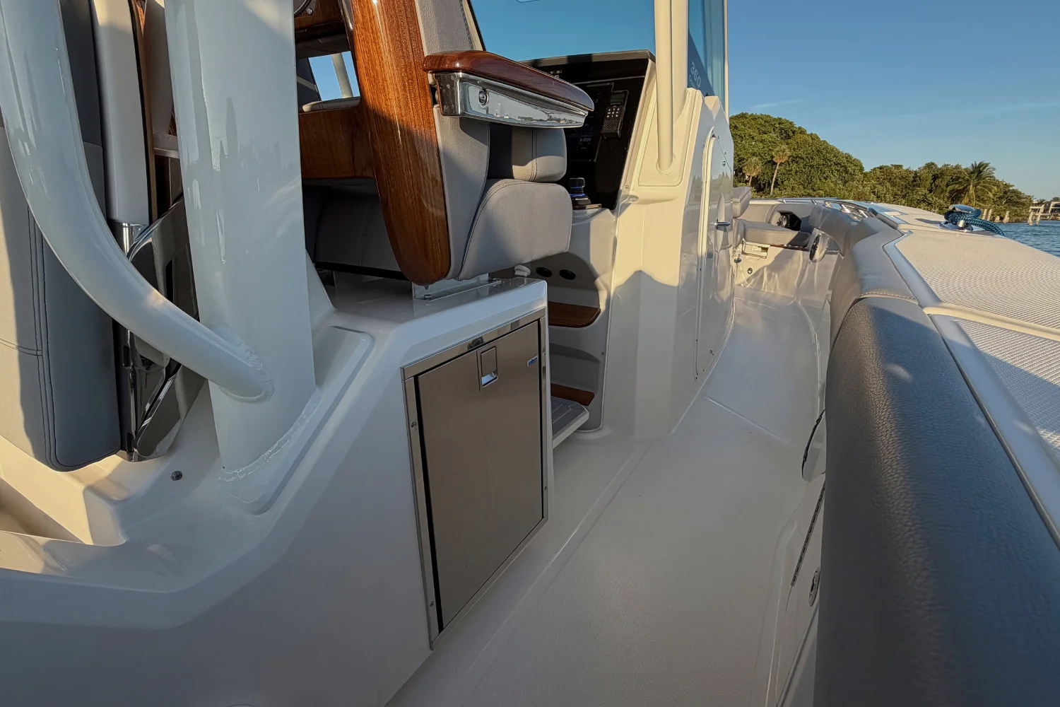 2026 Boston Whaler 360 Outrage Image Thumbnail #29