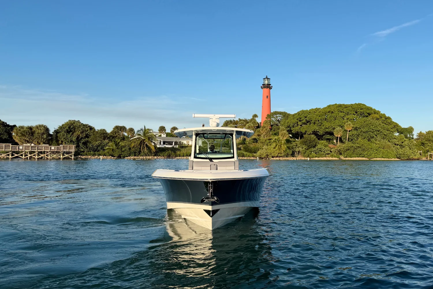 2026 Boston Whaler 360 Outrage Image Thumbnail #3