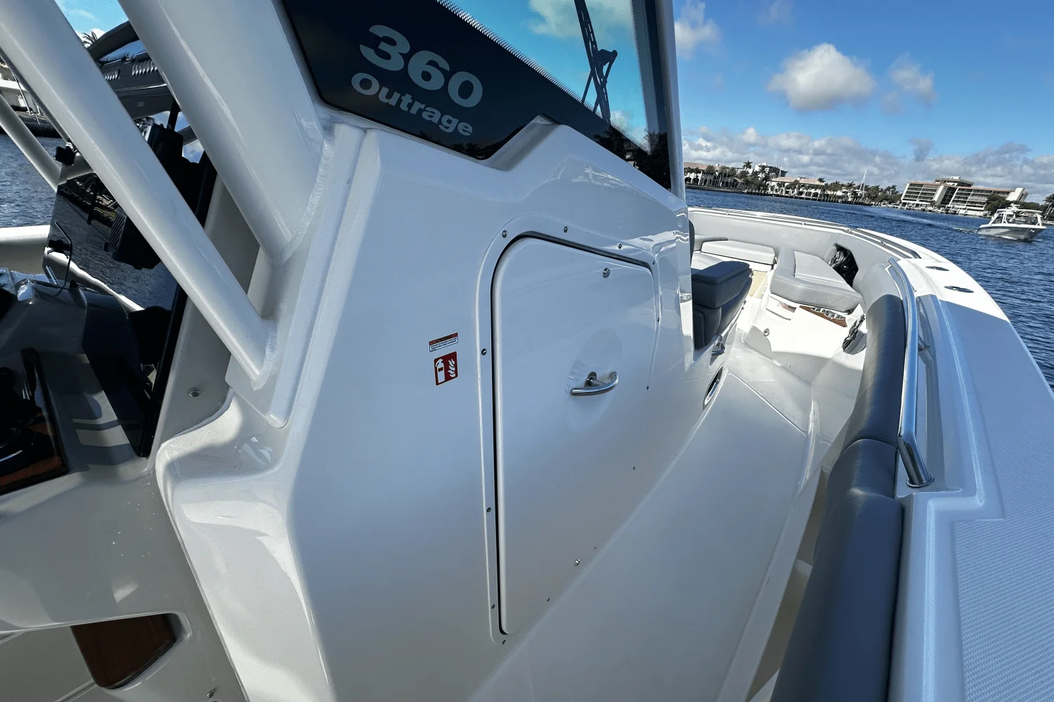 2026 Boston Whaler 360 Outrage Image Thumbnail #41