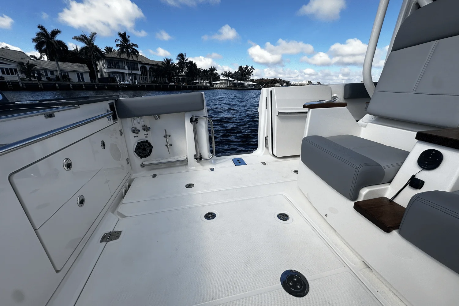 2026 Boston Whaler 360 Outrage Image Thumbnail #24