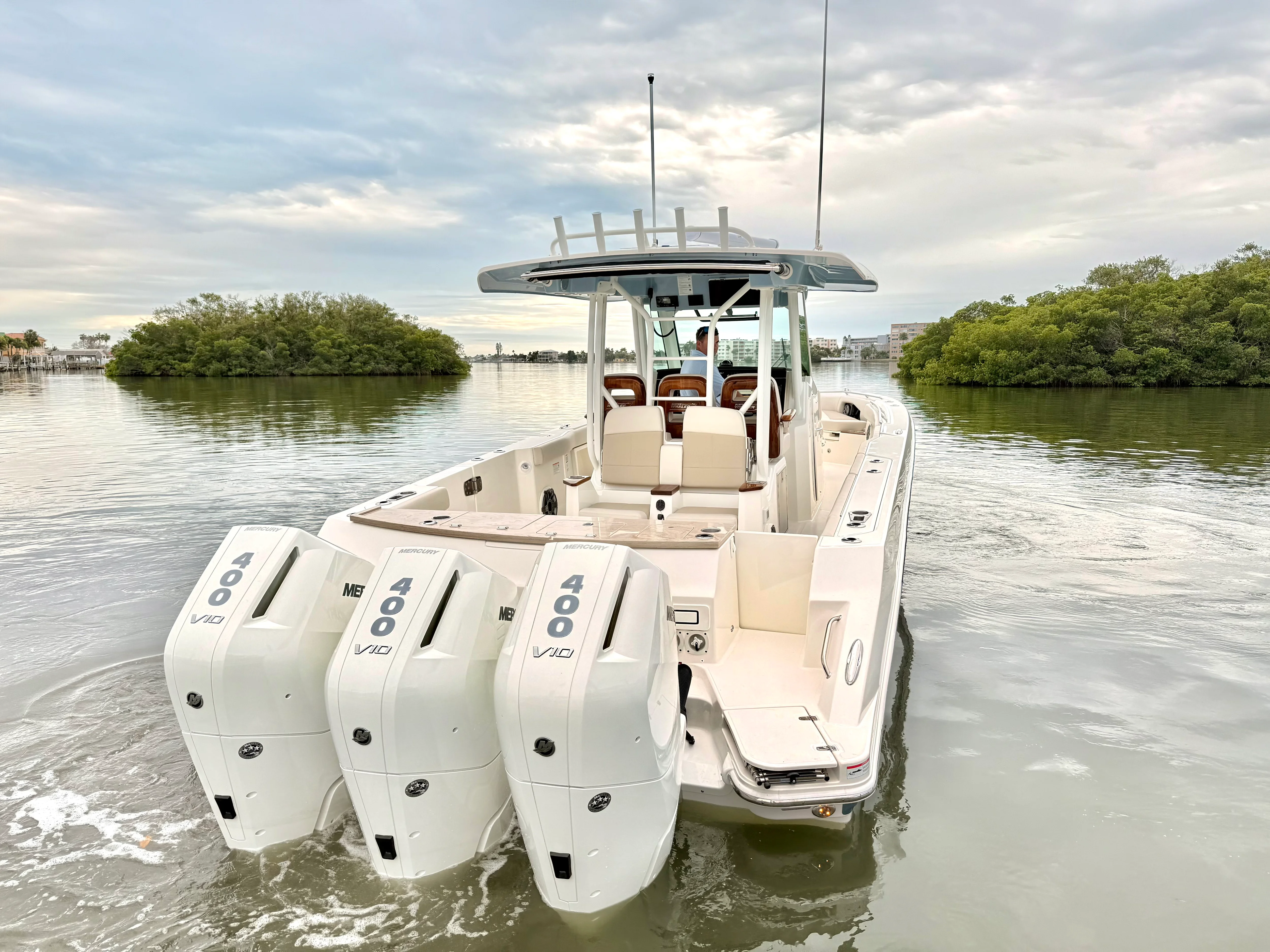 2026 Boston Whaler 360 Outrage Image Thumbnail #19
