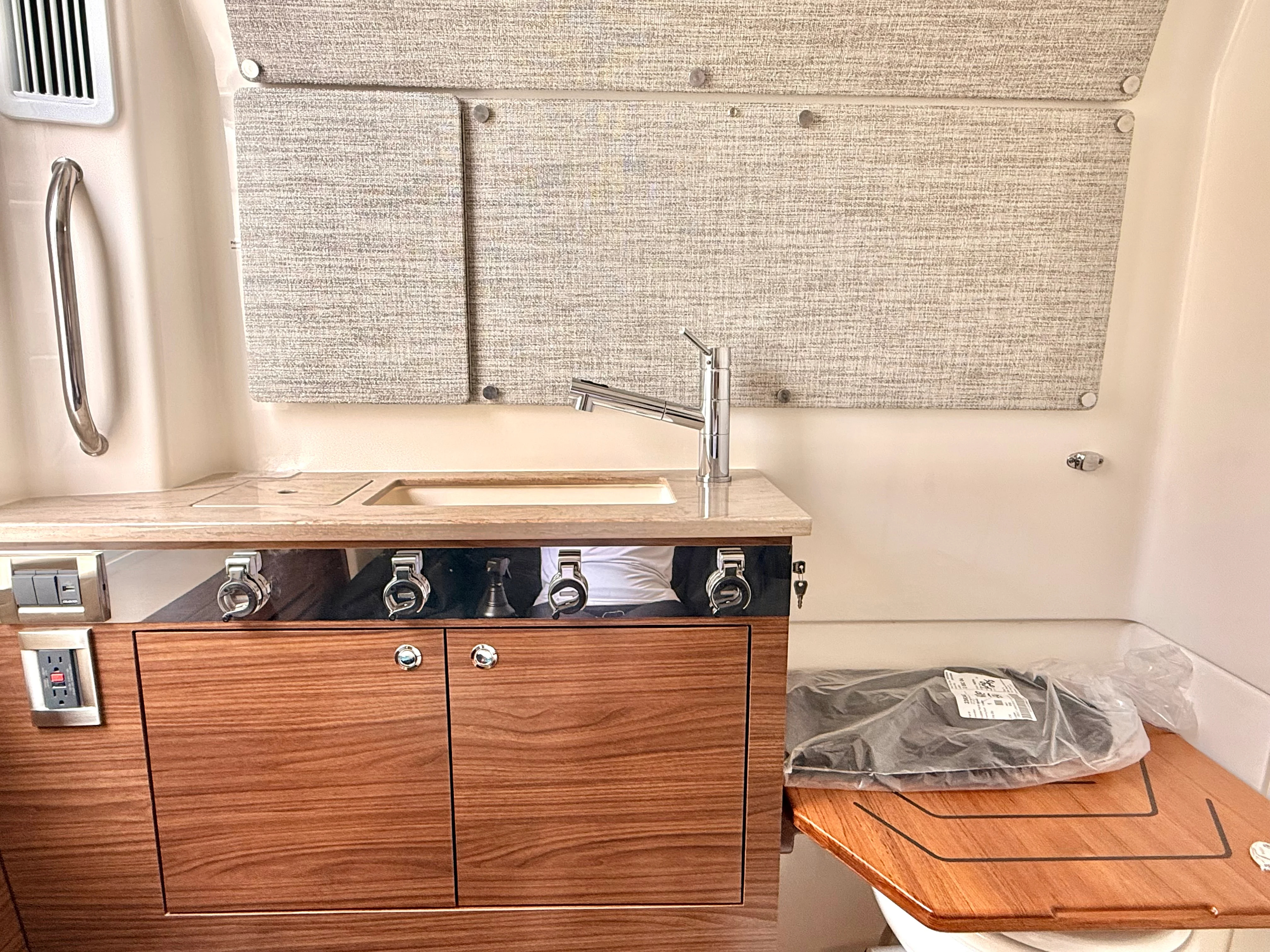 2026 Boston Whaler 360 Outrage Image Thumbnail #44