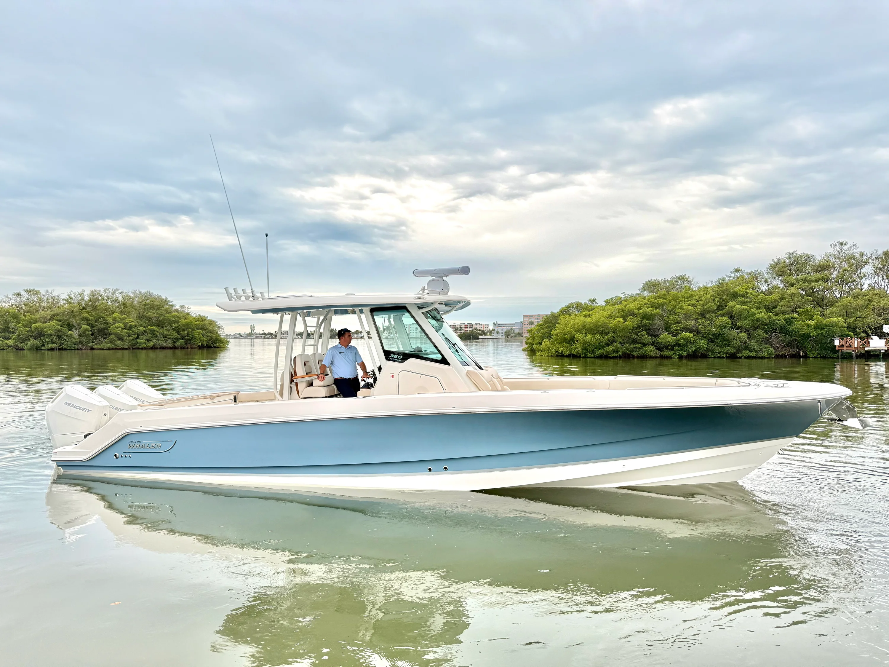 2026 Boston Whaler 360 Outrage Image Thumbnail #12