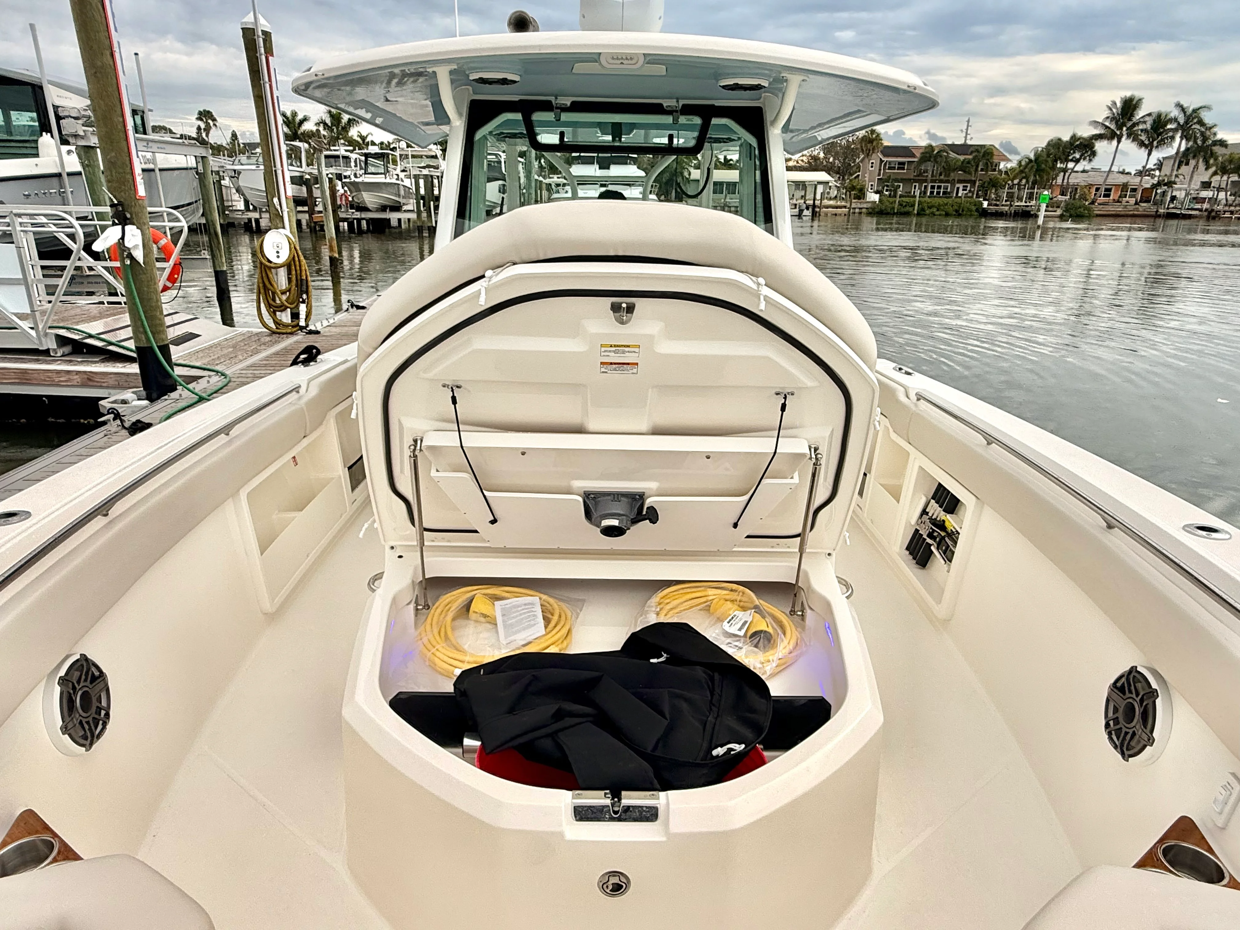 2026 Boston Whaler 360 Outrage Image Thumbnail #37