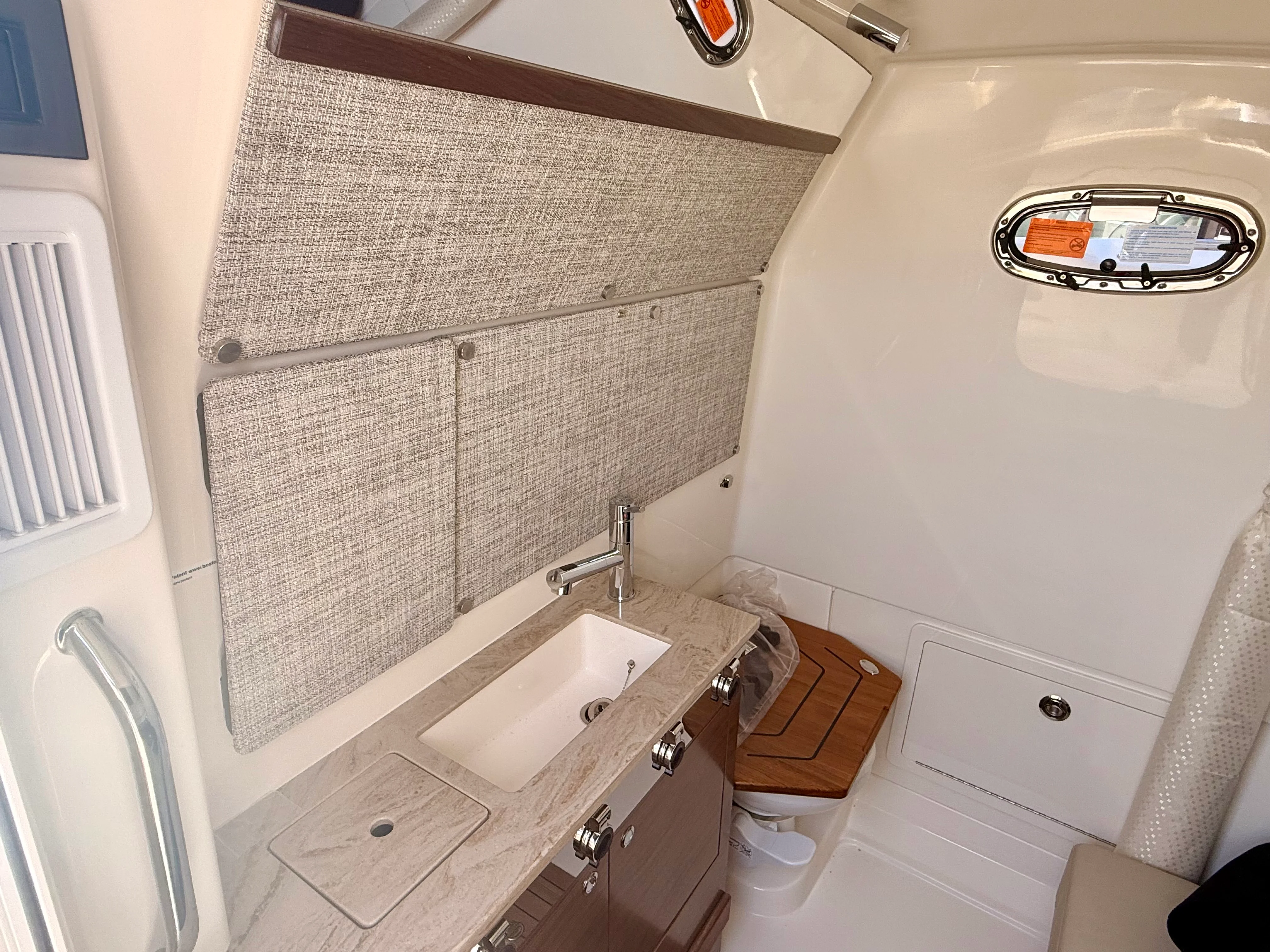 2026 Boston Whaler 360 Outrage Image Thumbnail #14