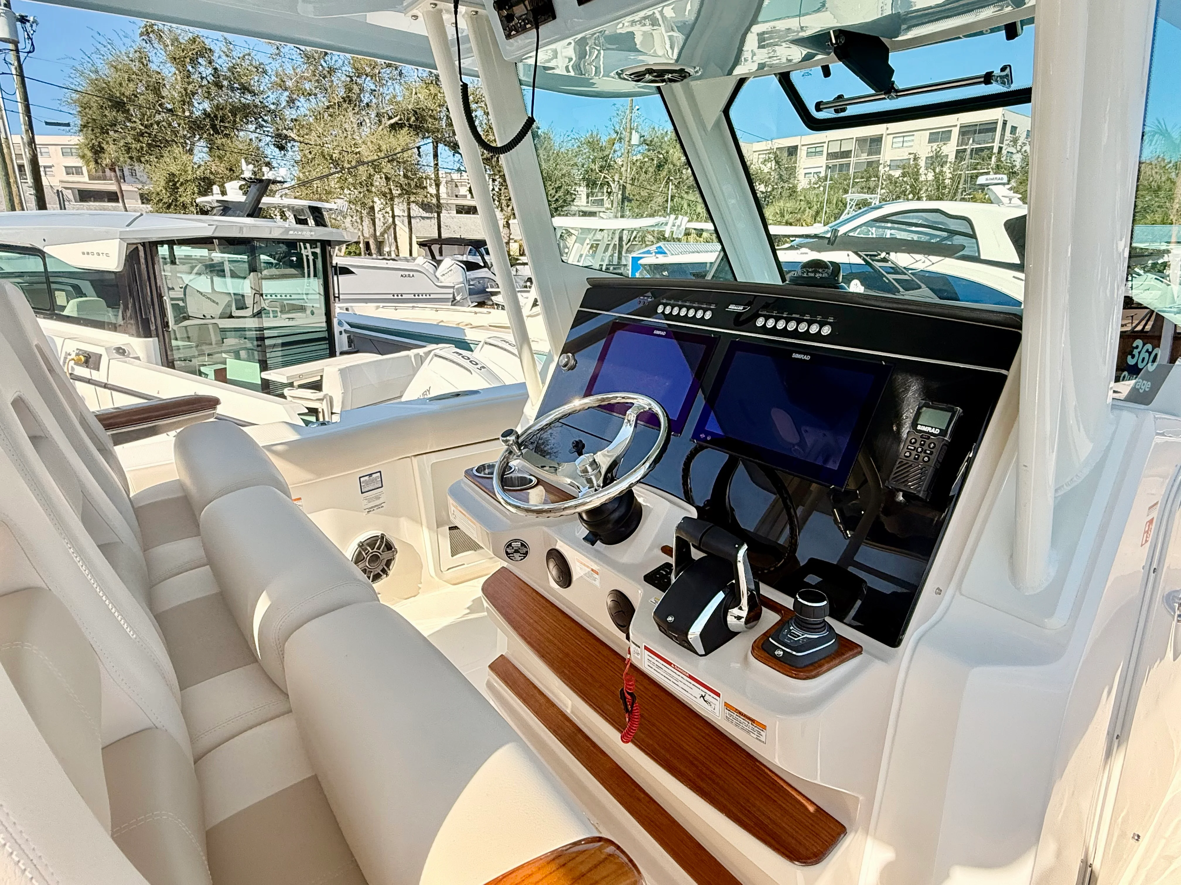 2026 Boston Whaler 360 Outrage Image Thumbnail #8