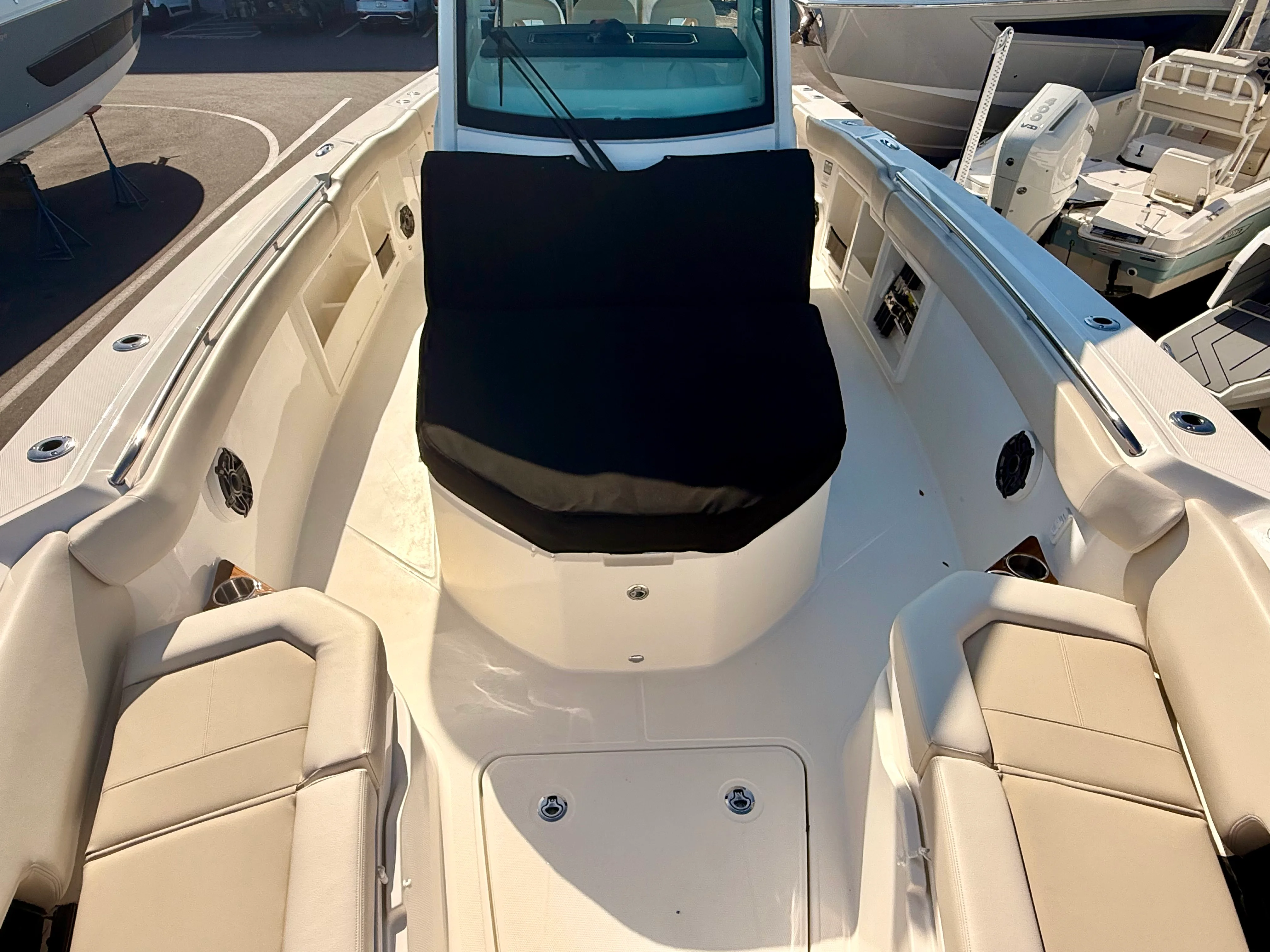 2026 Boston Whaler 360 Outrage Image Thumbnail #18