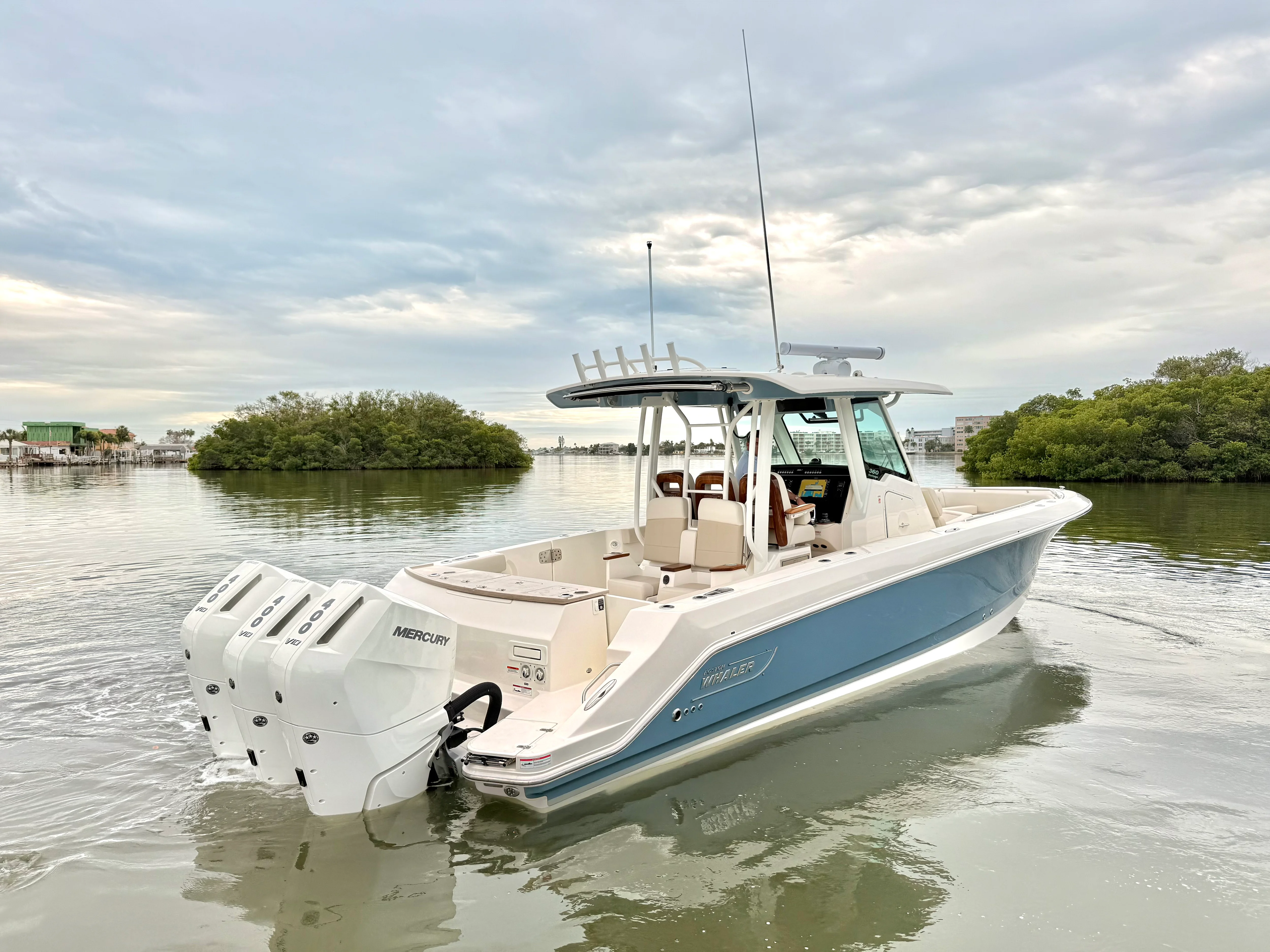 2026 Boston Whaler 360 Outrage Image Thumbnail #15