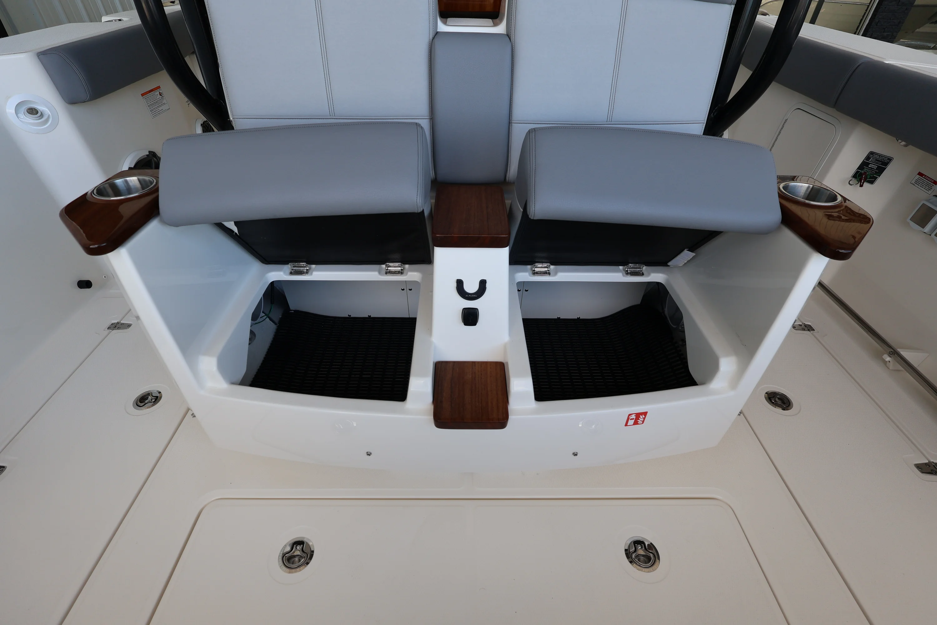 2026 Boston Whaler 360 Outrage Image Thumbnail #13