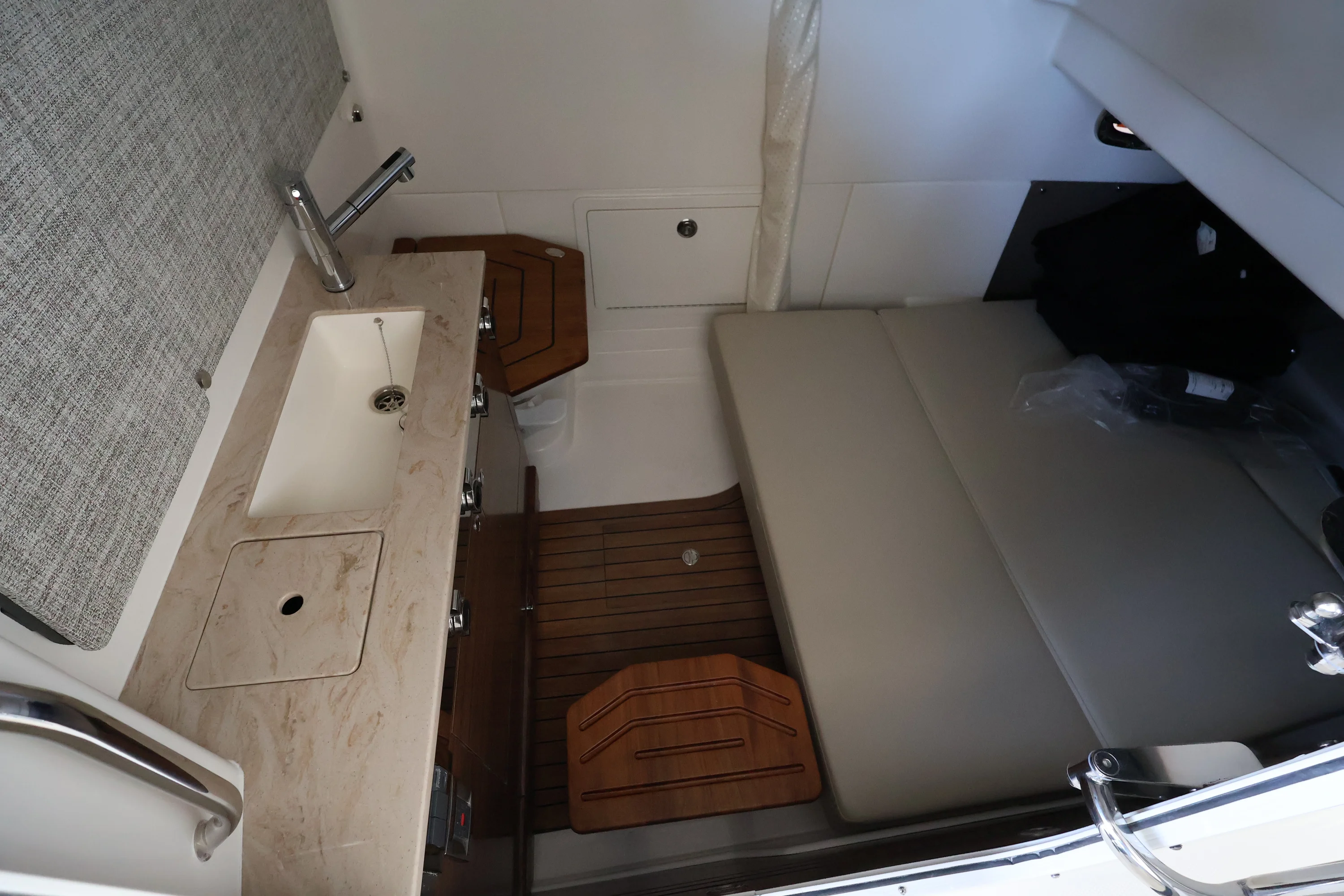 2026 Boston Whaler 360 Outrage Image Thumbnail #33