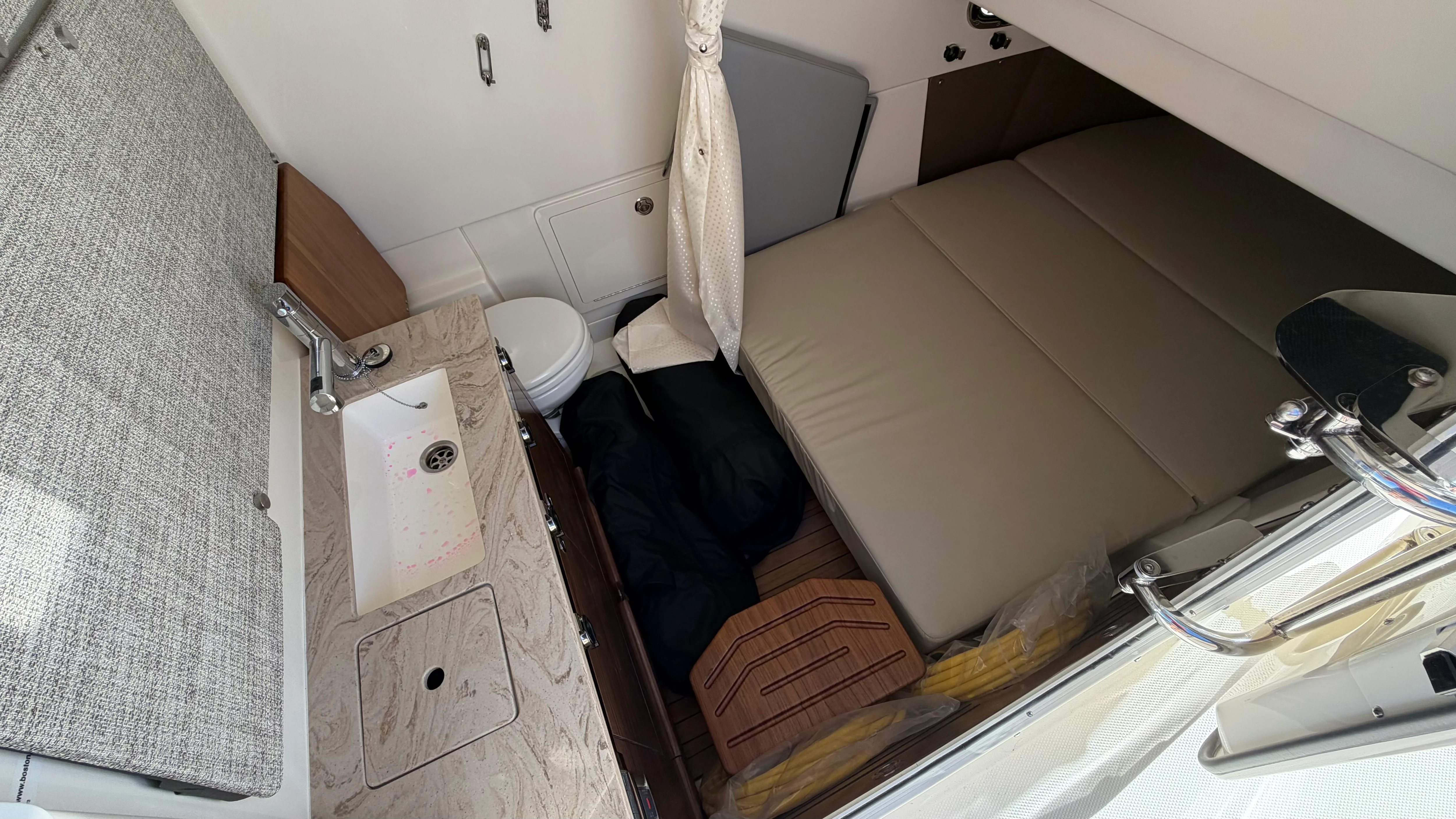 2026 Boston Whaler 360 Outrage Image Thumbnail #28