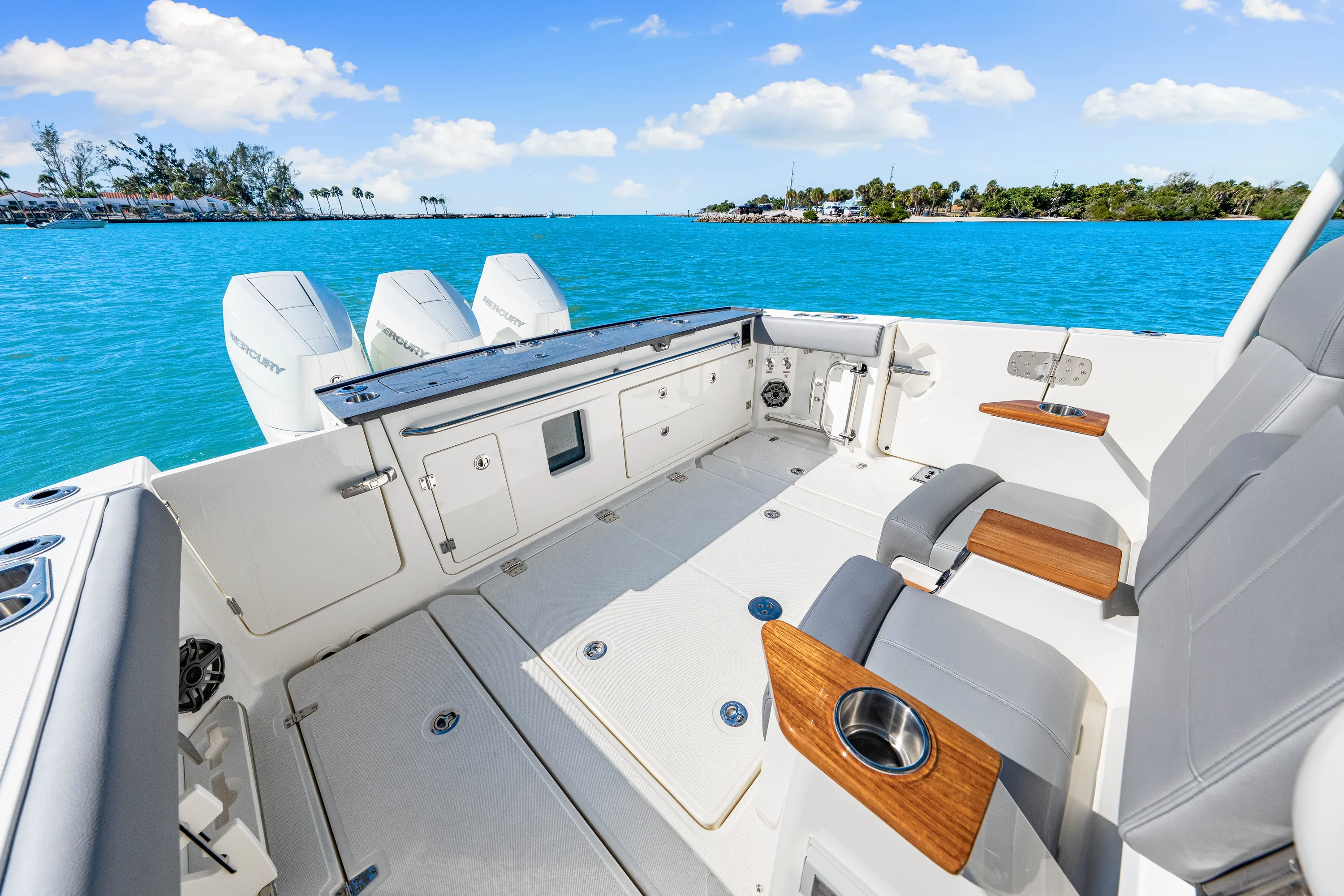 2026 Boston Whaler 360 Outrage Image Thumbnail #12