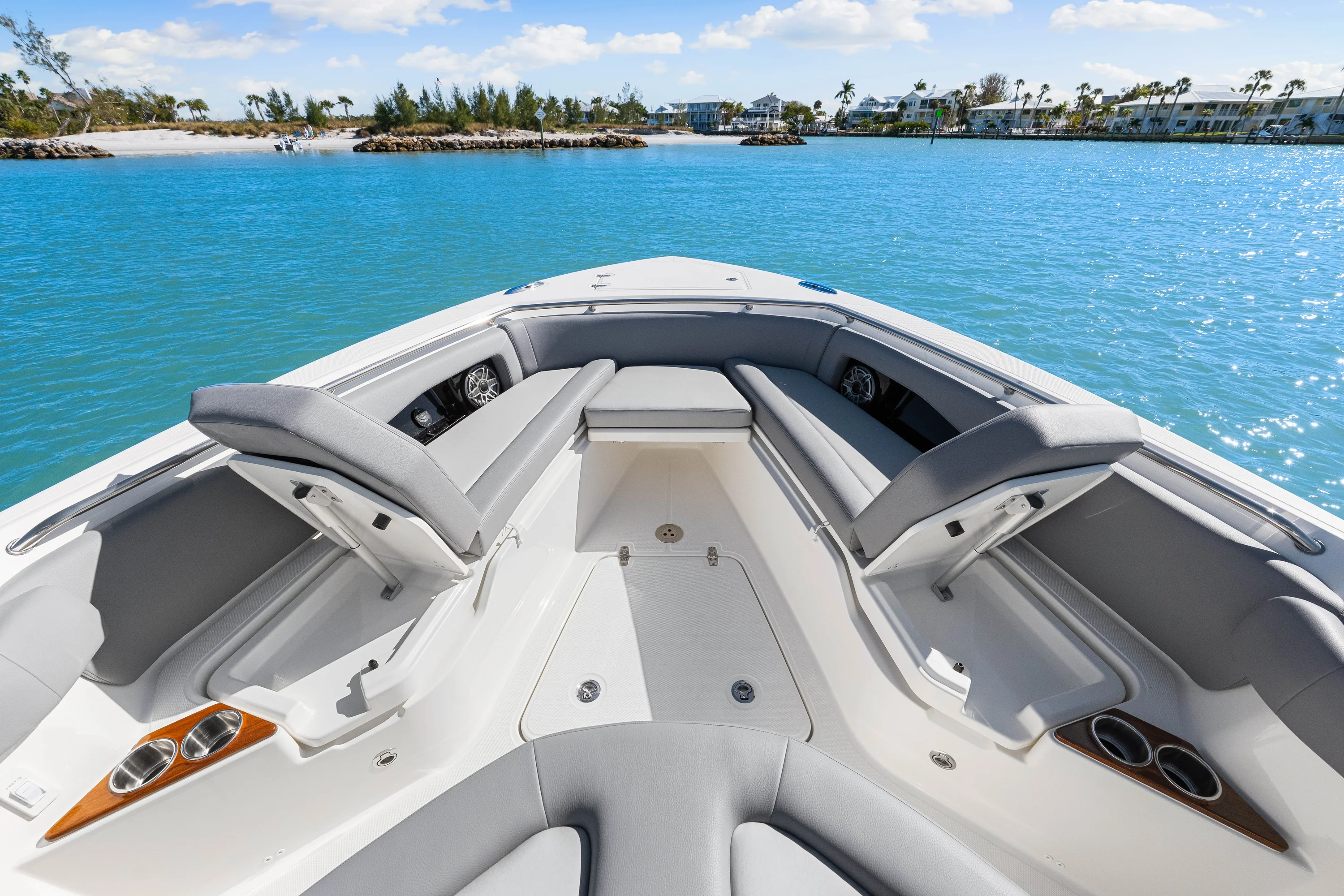 2026 Boston Whaler 360 Outrage Image Thumbnail #8