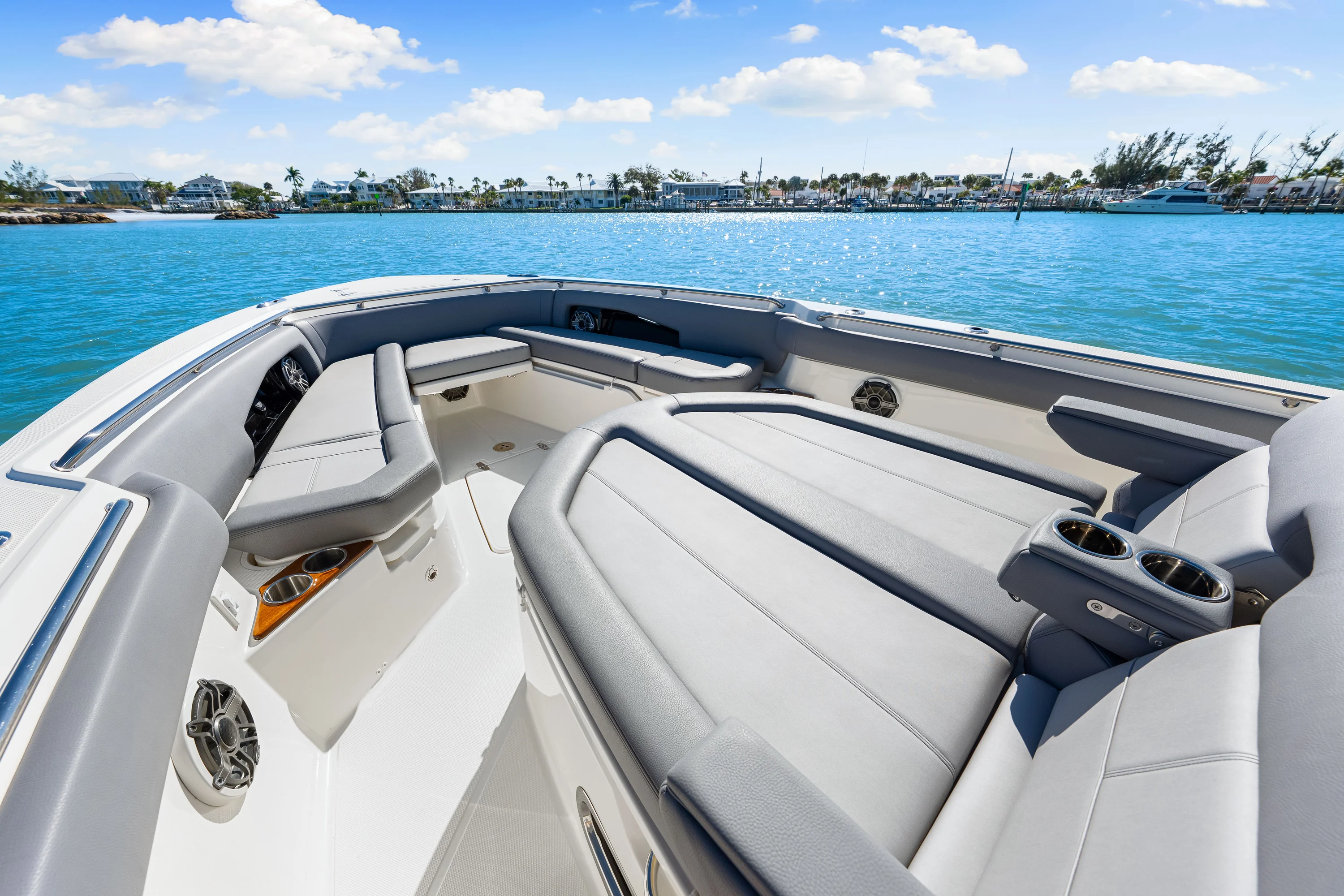 2026 Boston Whaler 360 Outrage Image Thumbnail #6