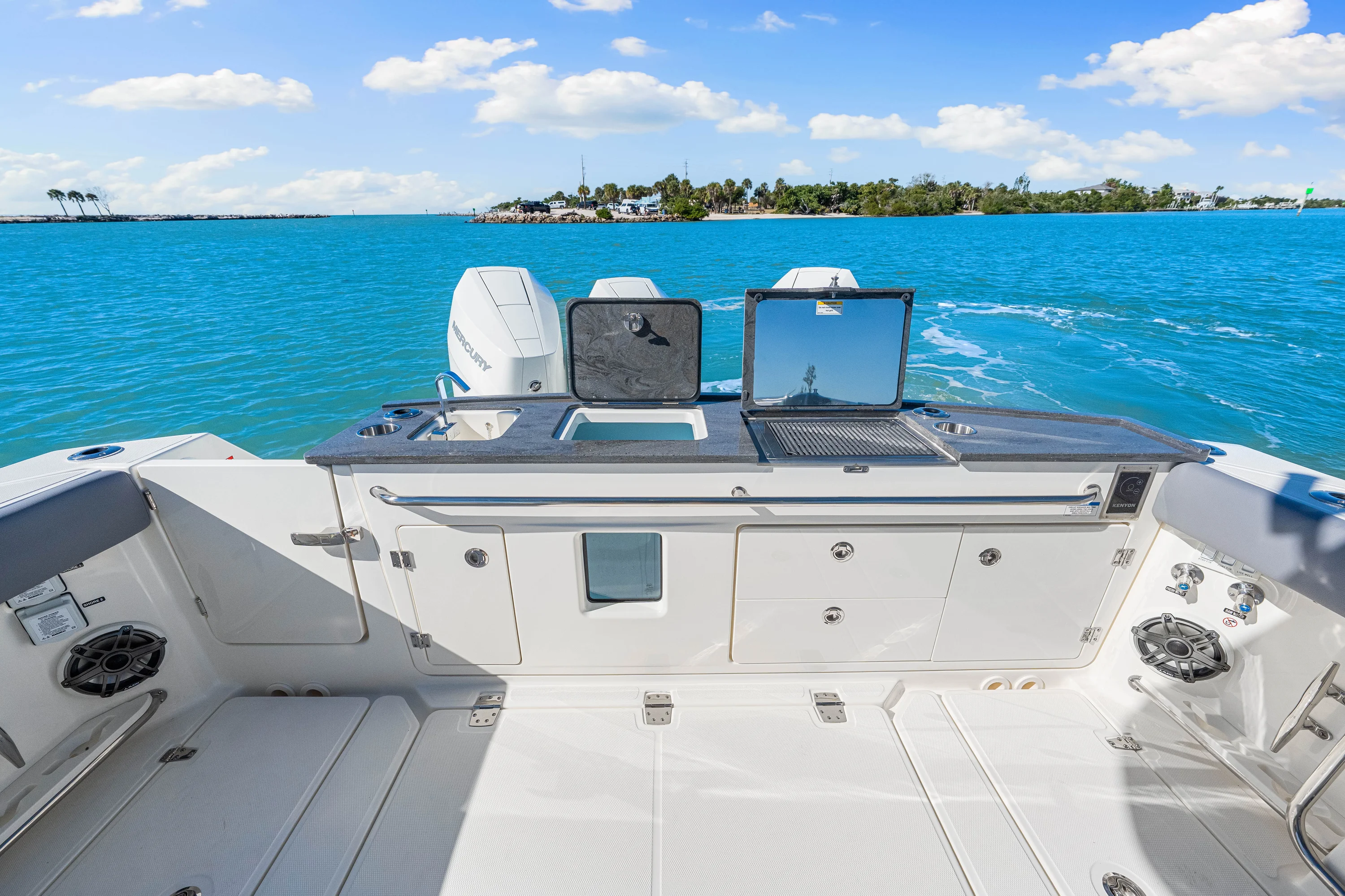2026 Boston Whaler 360 Outrage Image Thumbnail #38