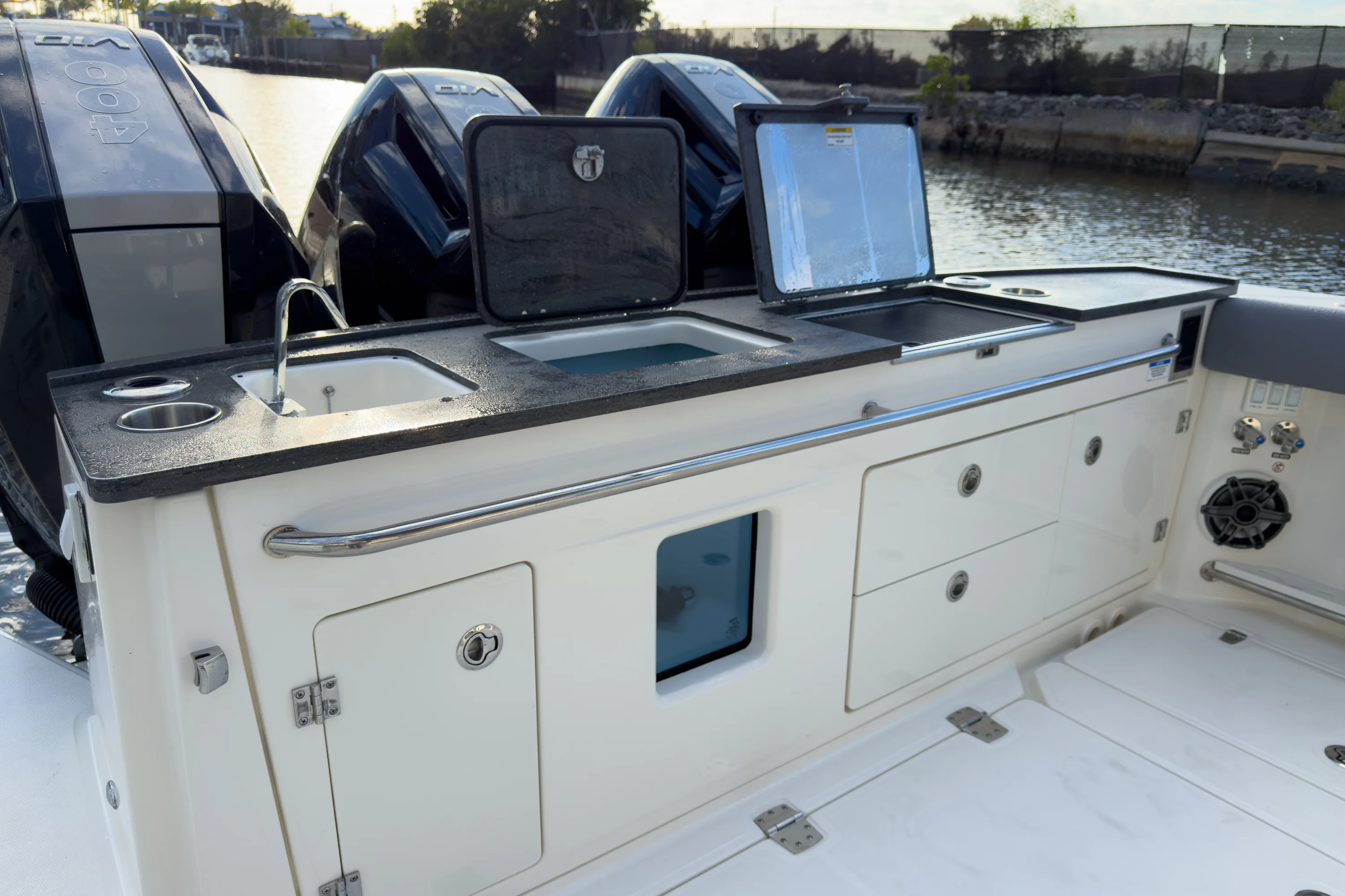 2026 Boston Whaler 360 Outrage Image Thumbnail #23