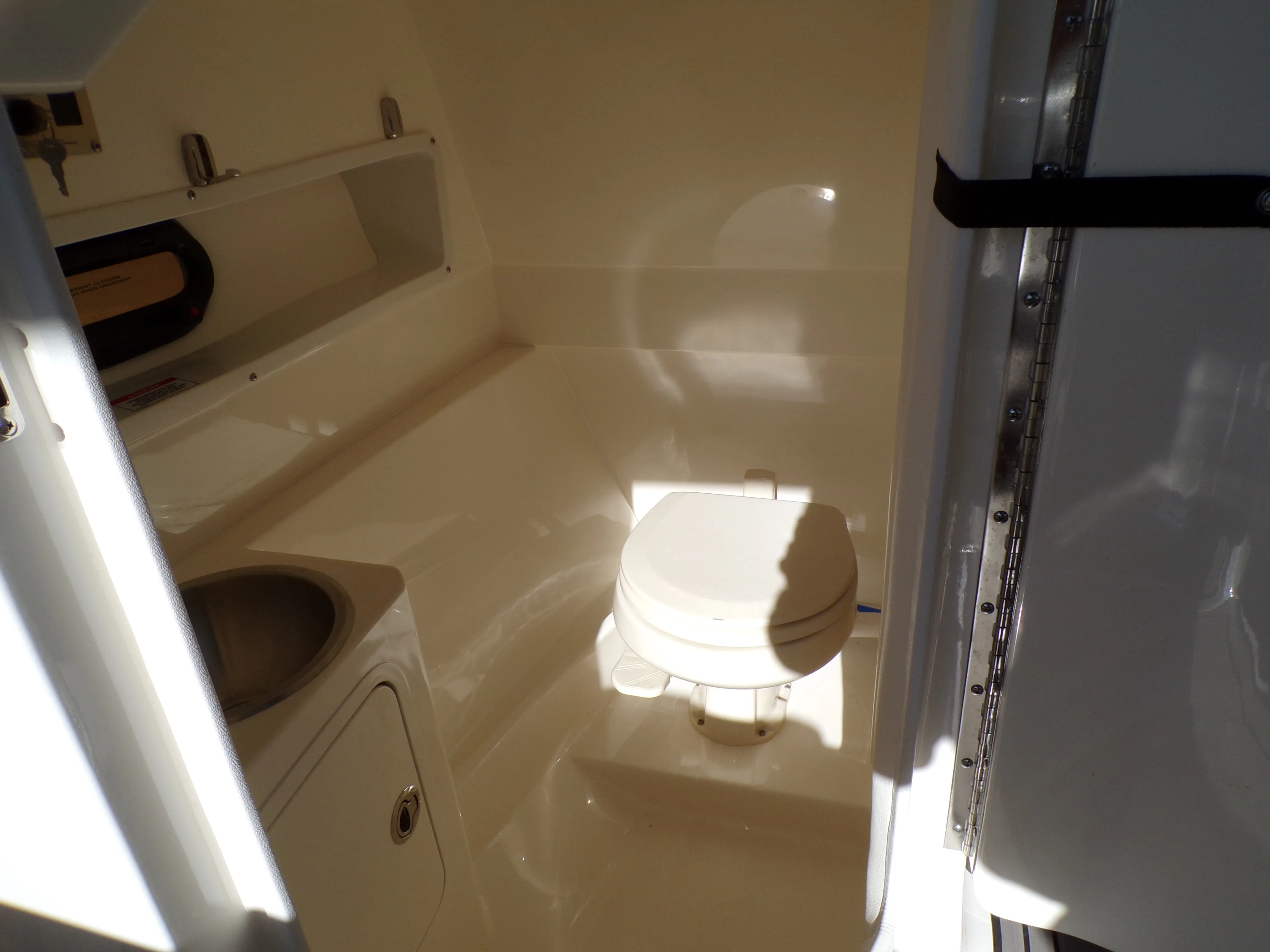 2022 Sea Ray SDX 270 Image Thumbnail #37