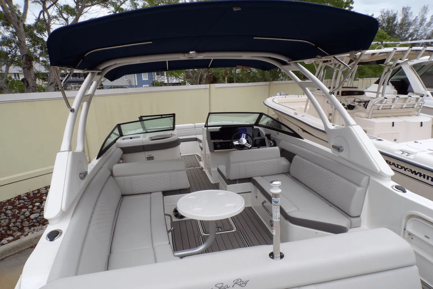 2022 Sea Ray SDX 270 Image Thumbnail #9