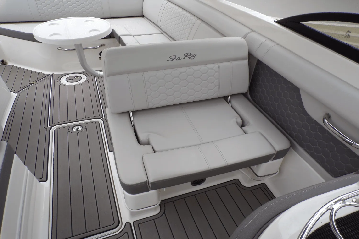 2022 Sea Ray SDX 270 Image Thumbnail #15
