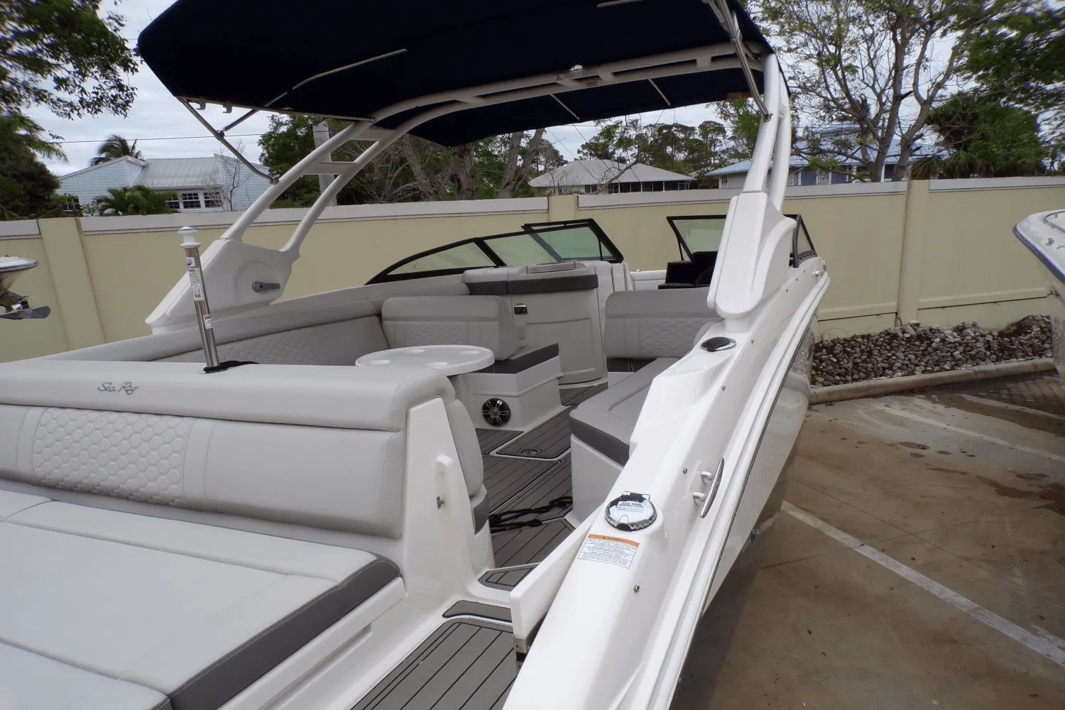 2022 Sea Ray SDX 270 Image Thumbnail #2